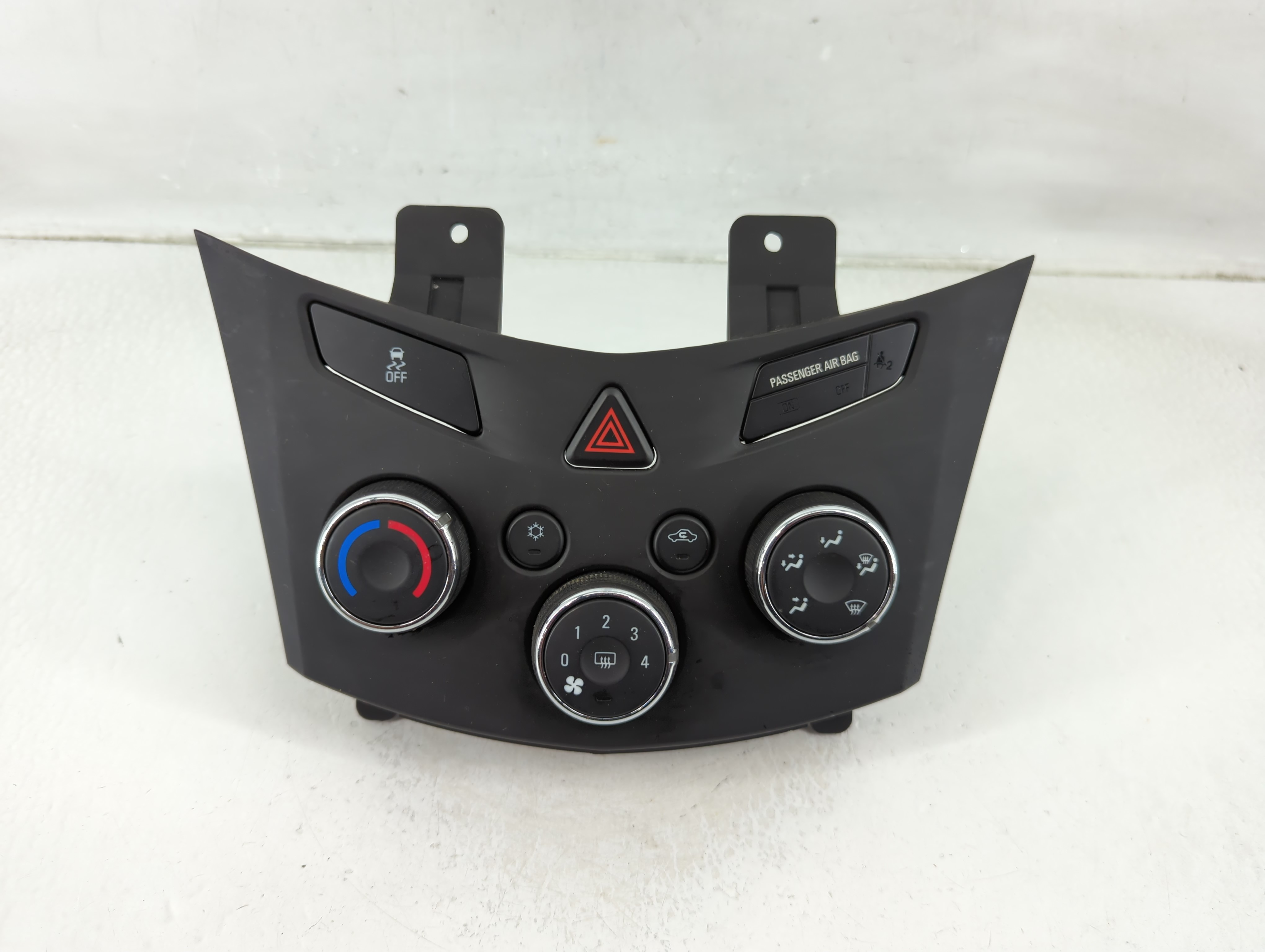Picture of 2016-2016 Chevrolet Trax Ac Heater Climate Control 94786519|42351887 1178870