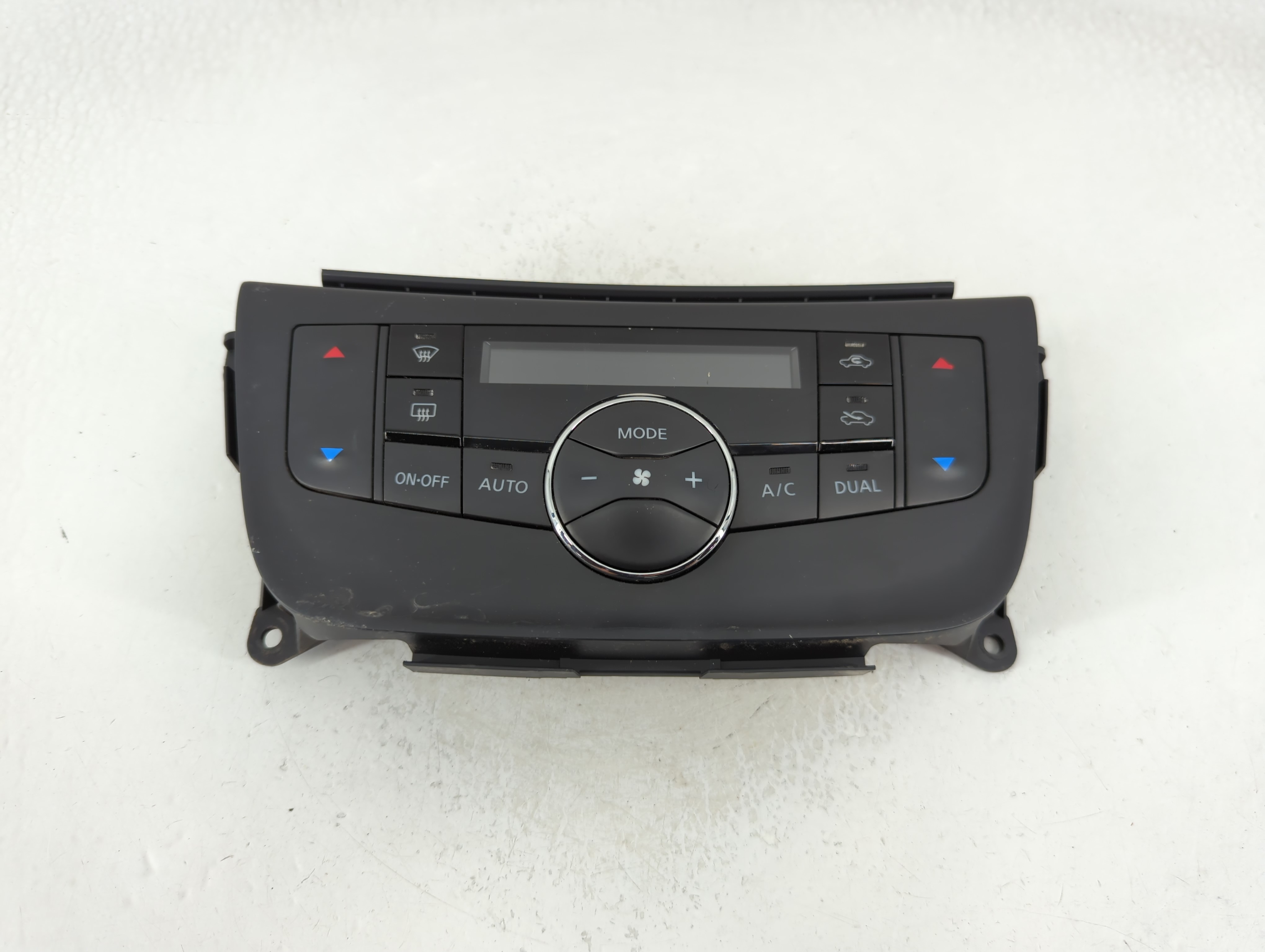 Picture of 2015-2019 Nissan Sentra Ac Heater Climate Control 27500 4at4a 1178872