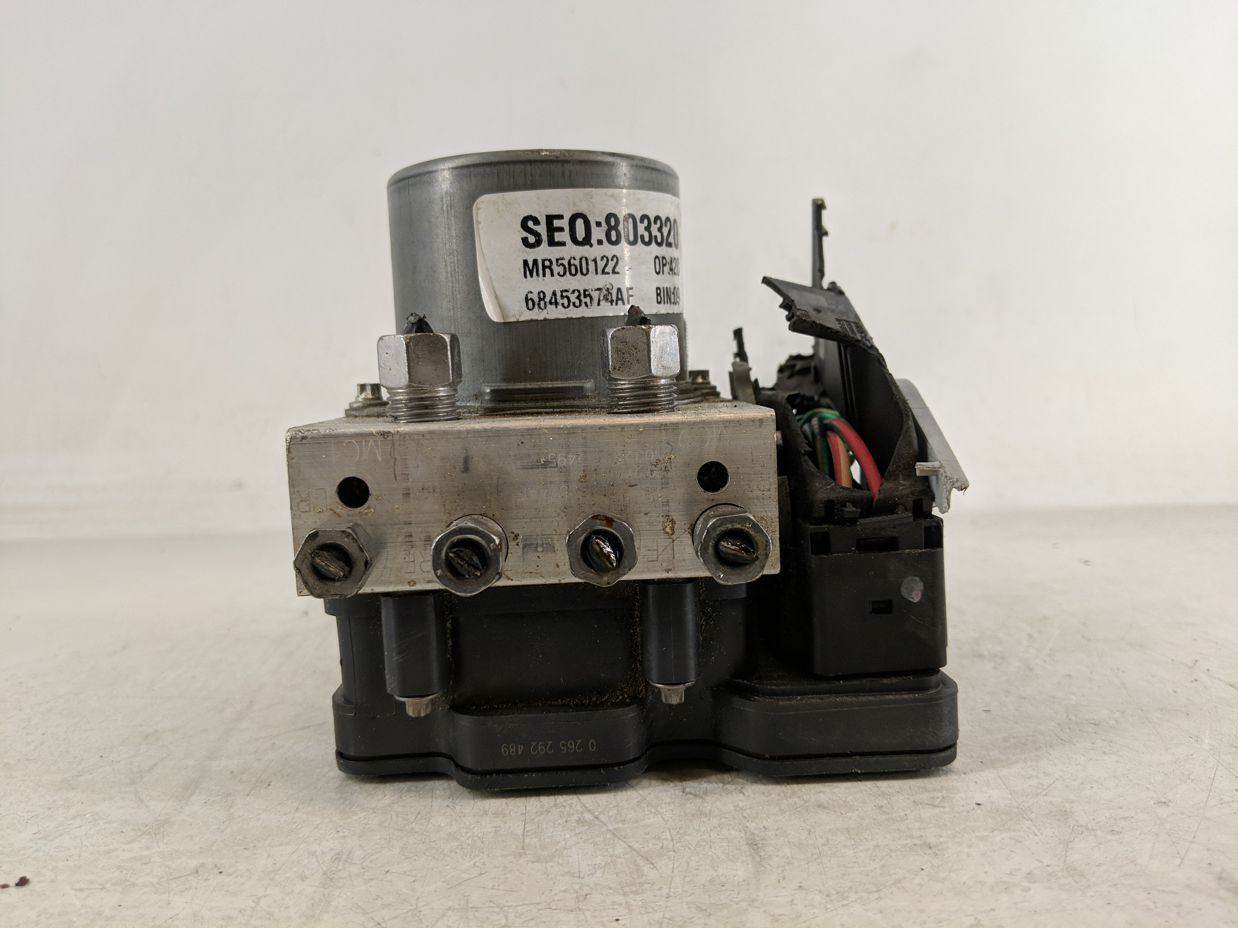 2022-2022 Chrysler Voyager Abs Pump Control Module 1178894 - Oemusedautoparts1.com