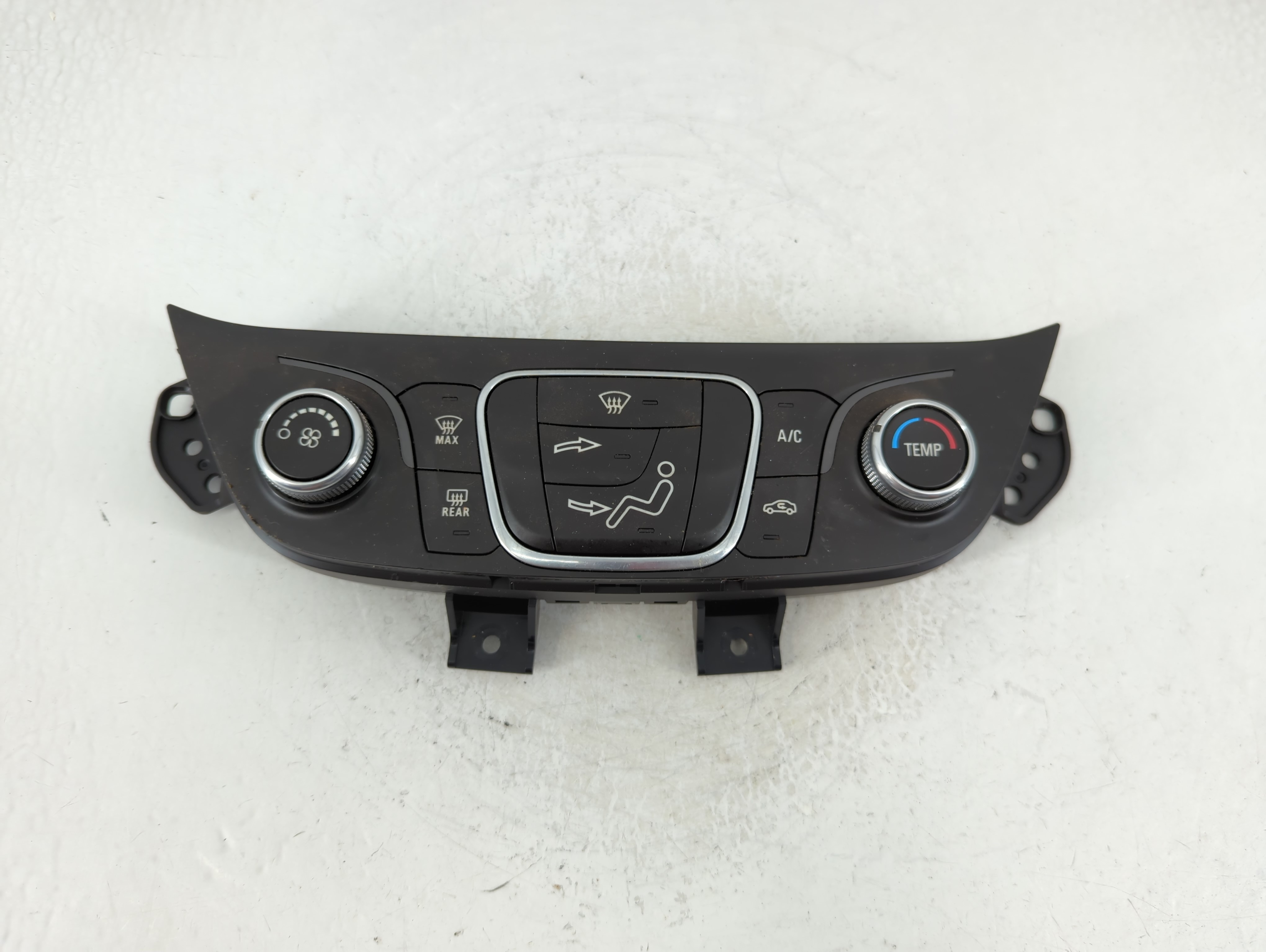 Picture of 2018-2018 Chevrolet Equinox Ac Heater Roof Climate Control 84175393 1178909