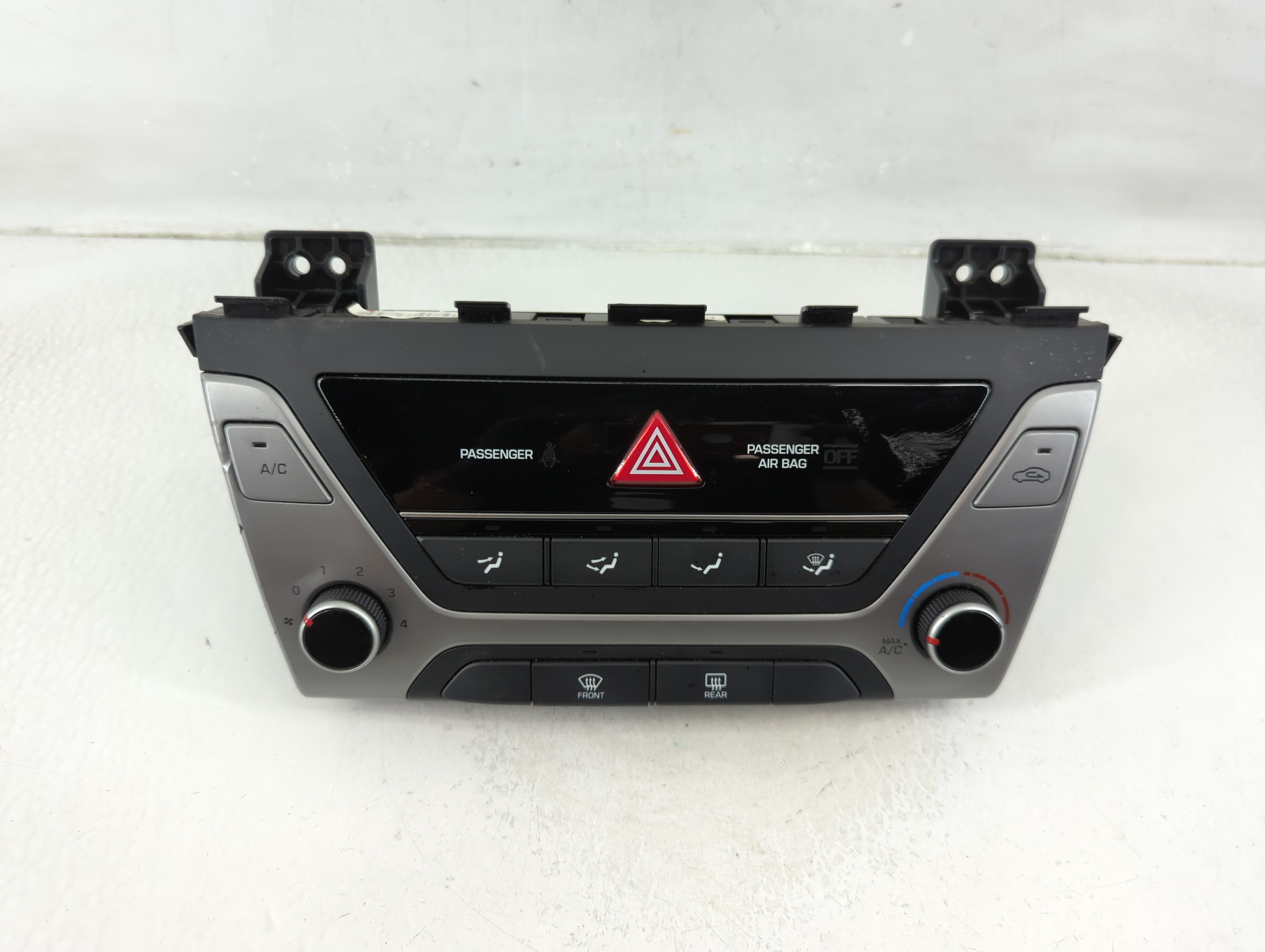 Picture of 2017-2018 Hyundai Elantra Ac Heater Climate Control 97250-f20624x 1178913