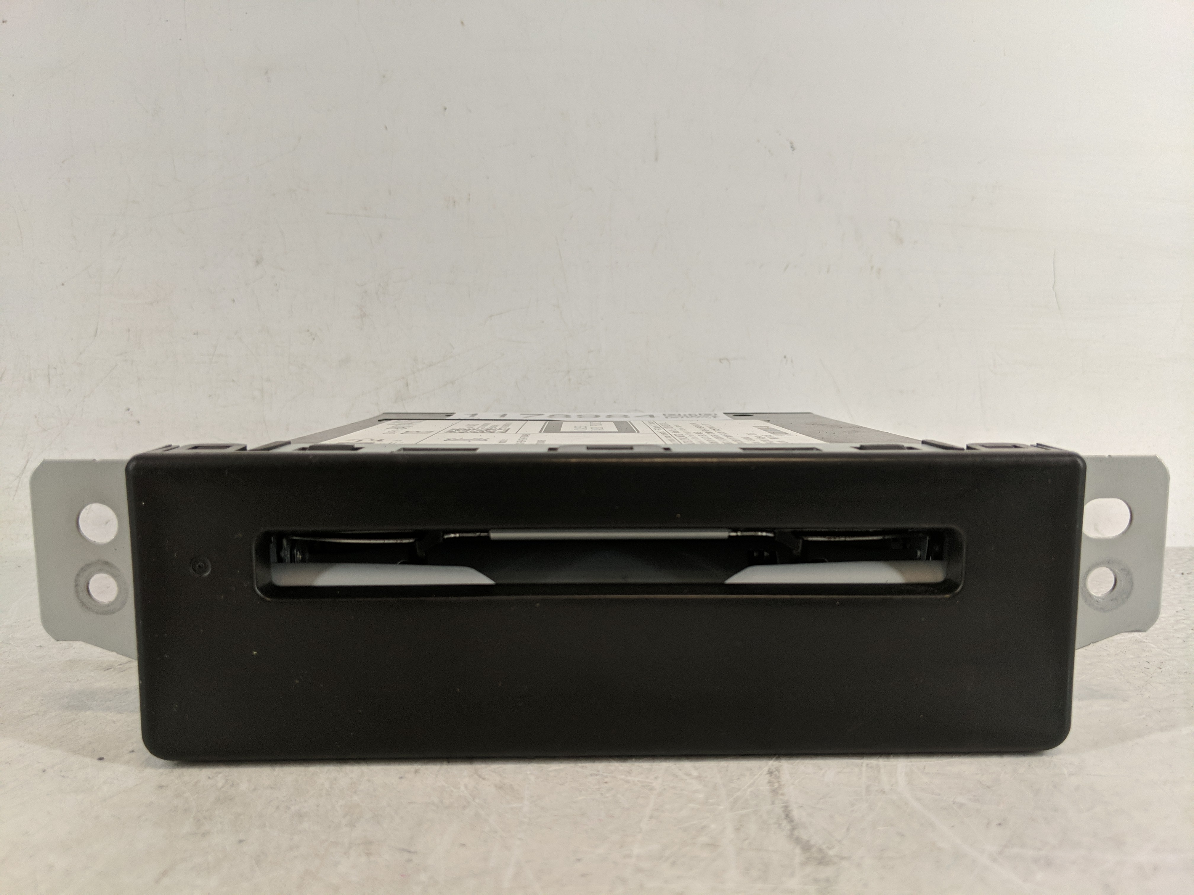 Picture of Gmc Sierra 1500 Classic Am Fm Cd Player Radio Receiver 1178984
