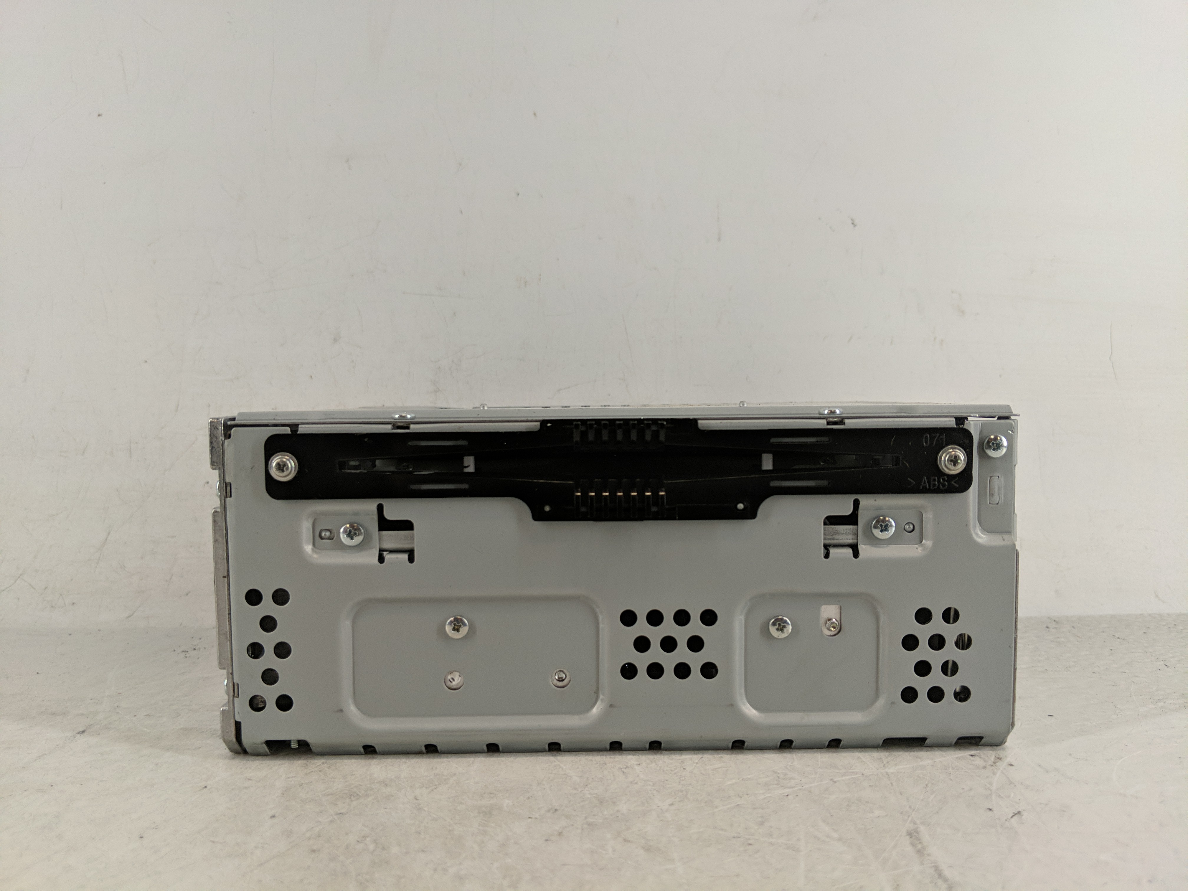 Picture of 2015-2018 Ford Edge Am Fm Cd Player Radio Receiver 1178992