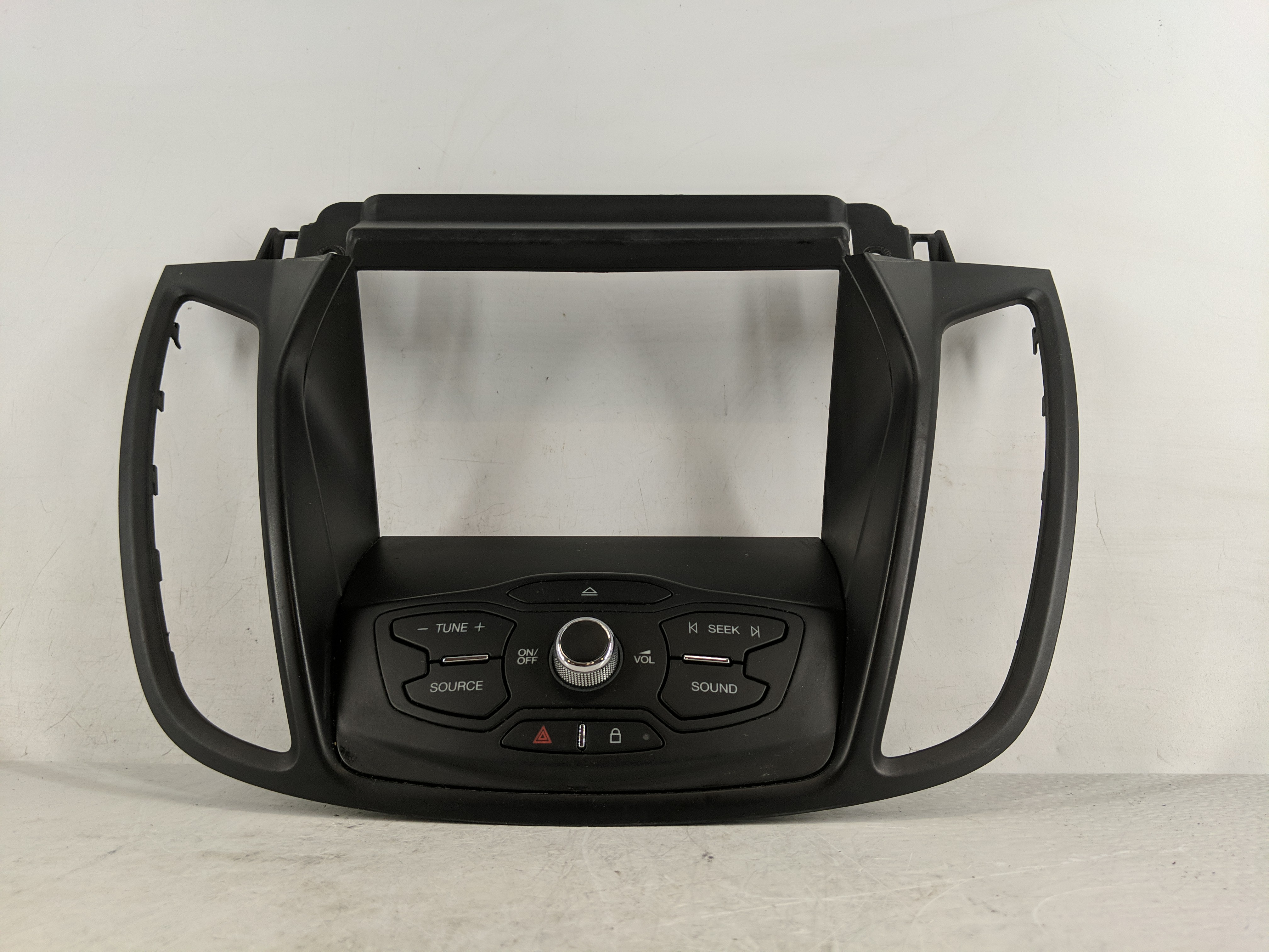 2013-2016 Ford Escape Am Fm Cd Player Radio Receiver 1178995 - Oemusedautoparts1.com