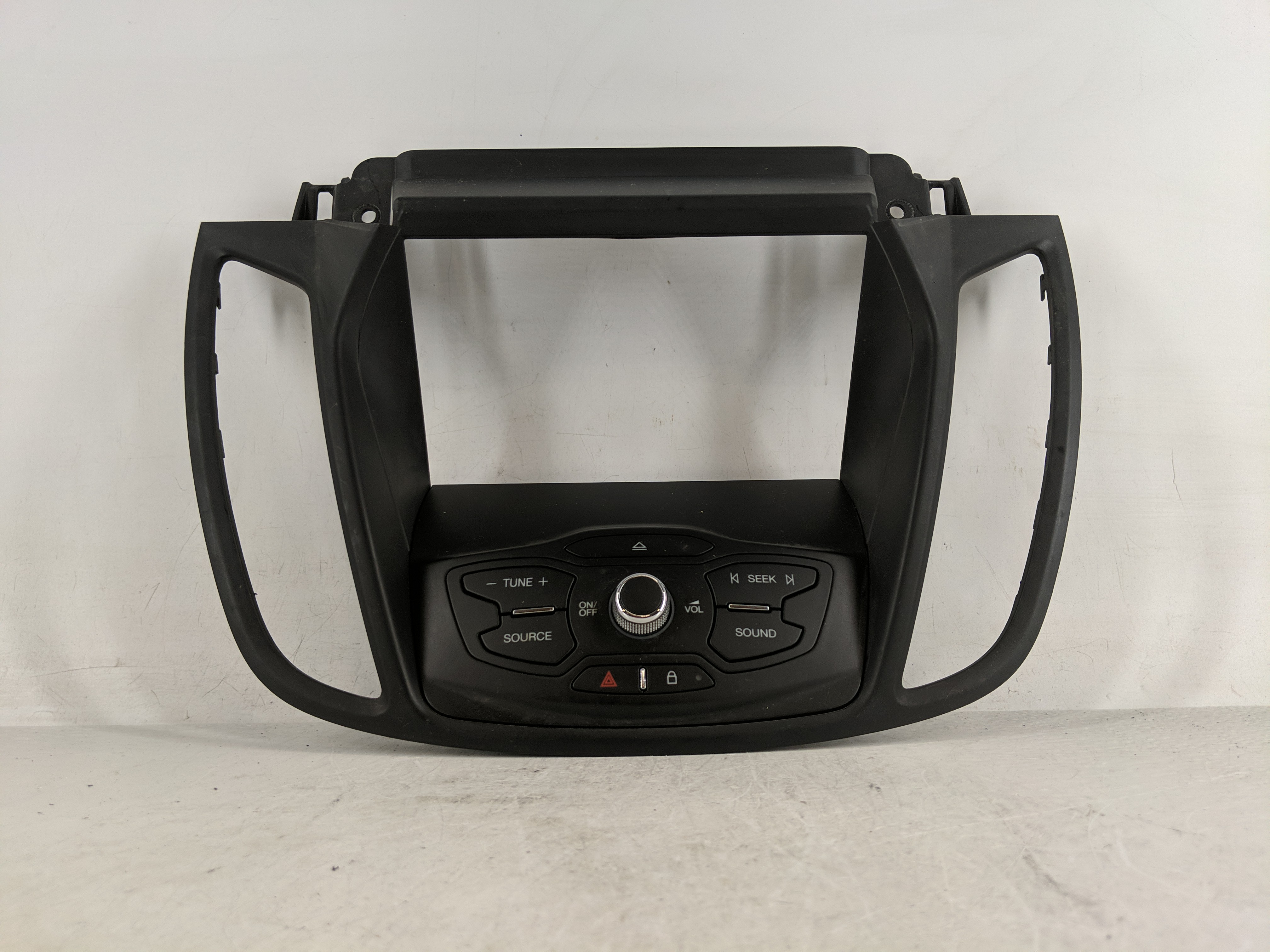 2013-2016 Ford Escape Am Fm Cd Player Radio Receiver 1178997 - Oemusedautoparts1.com