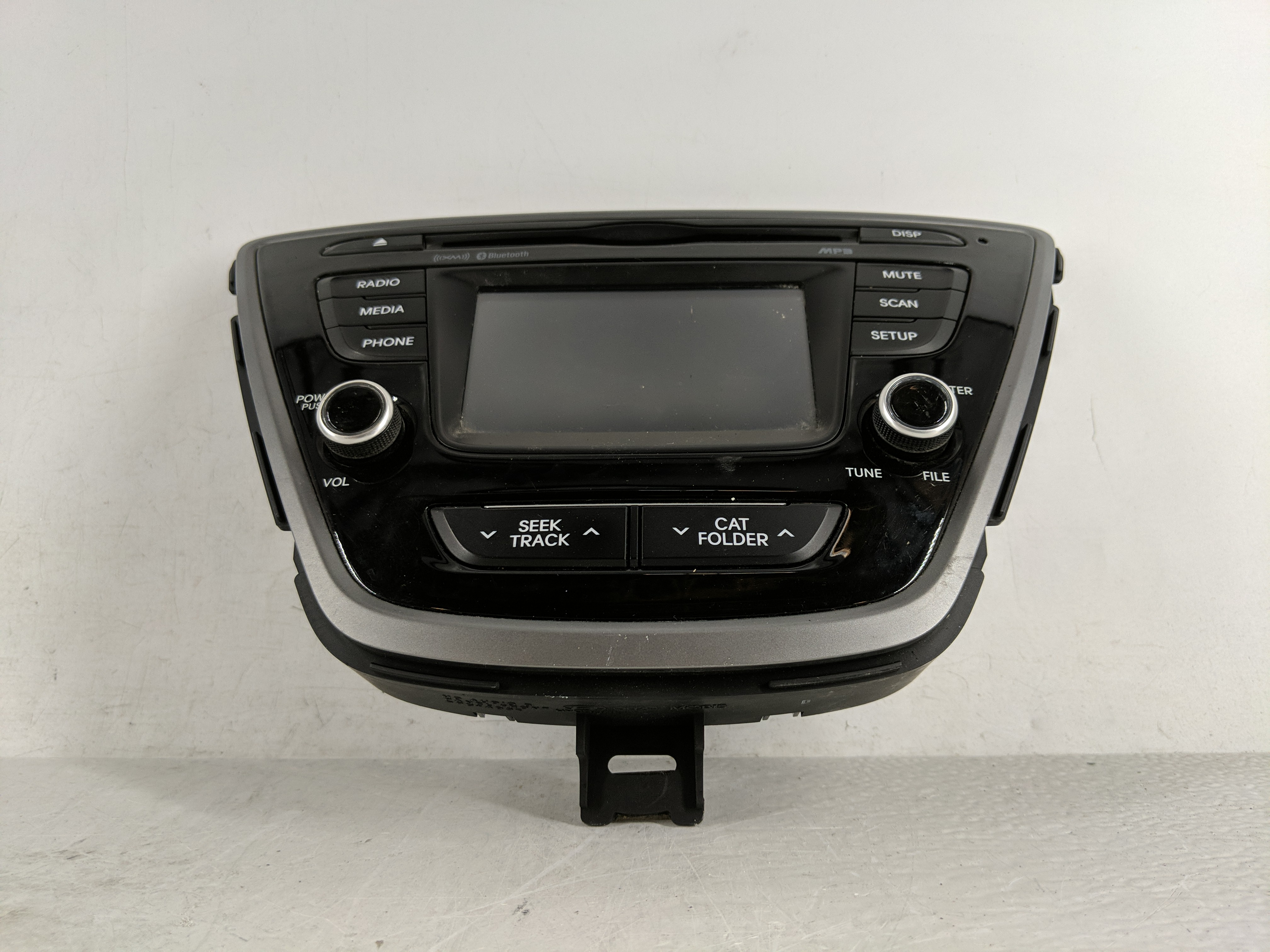 2014-2016 Hyundai Elantra Am Fm Cd Player Radio Receiver 1178998 - Oemusedautoparts1.com