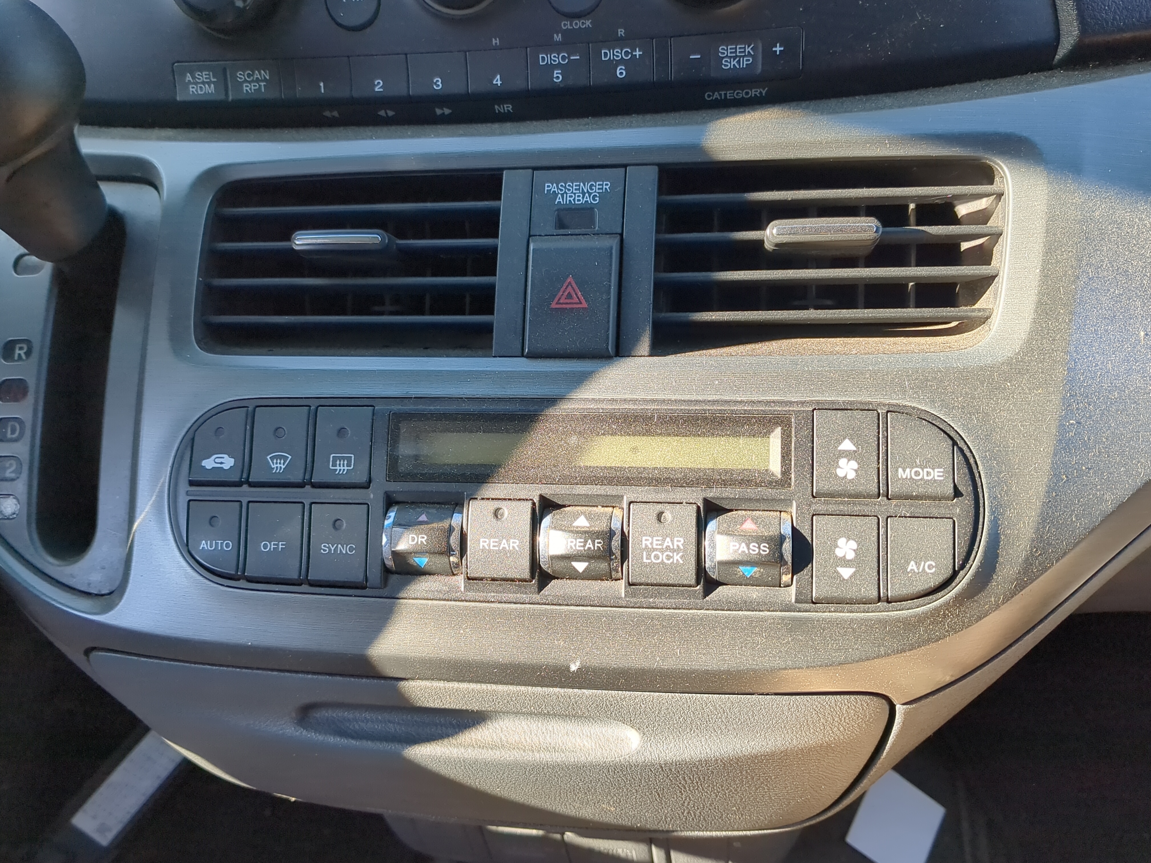 Picture of 2005-2007 Honda Odyssey Ac Heater Climate Control 1179364