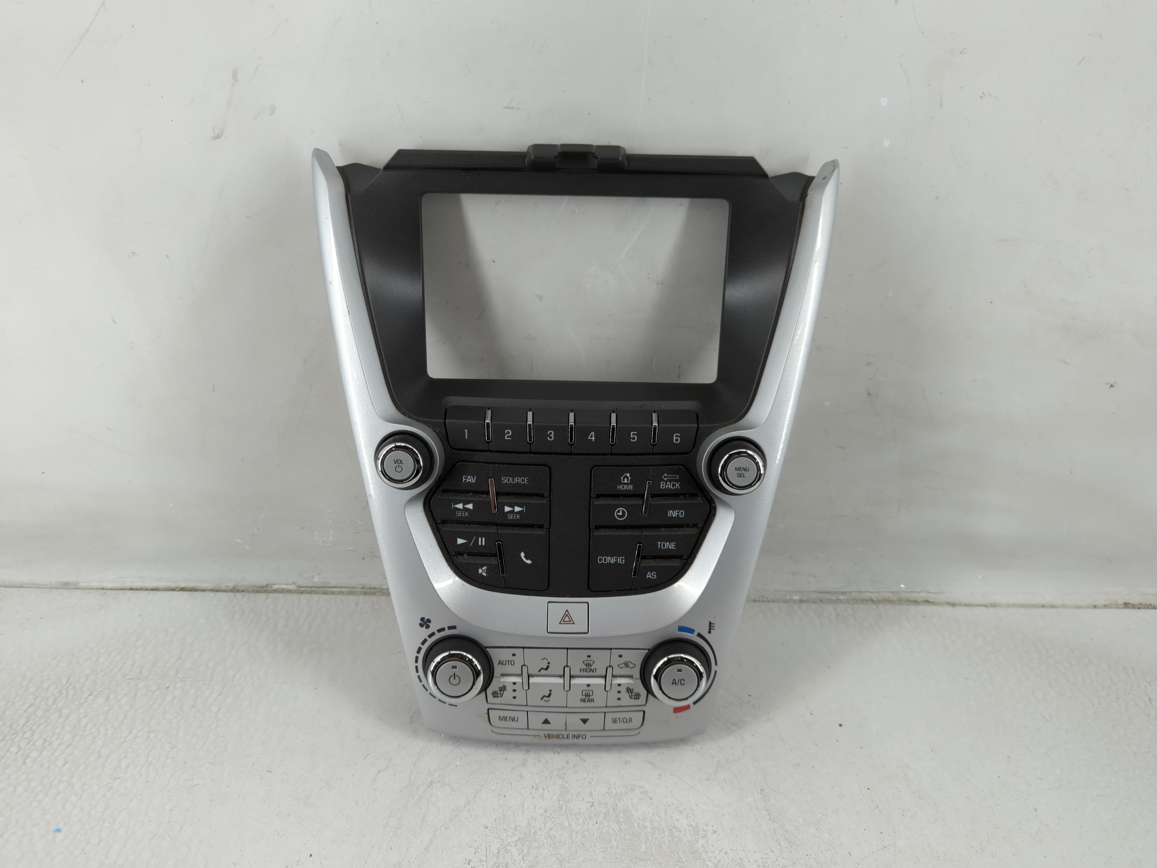 2016-2016 Gmc Terrain Am Fm Cd Player Radio Receiver 1179501 - Oemusedautoparts1.com