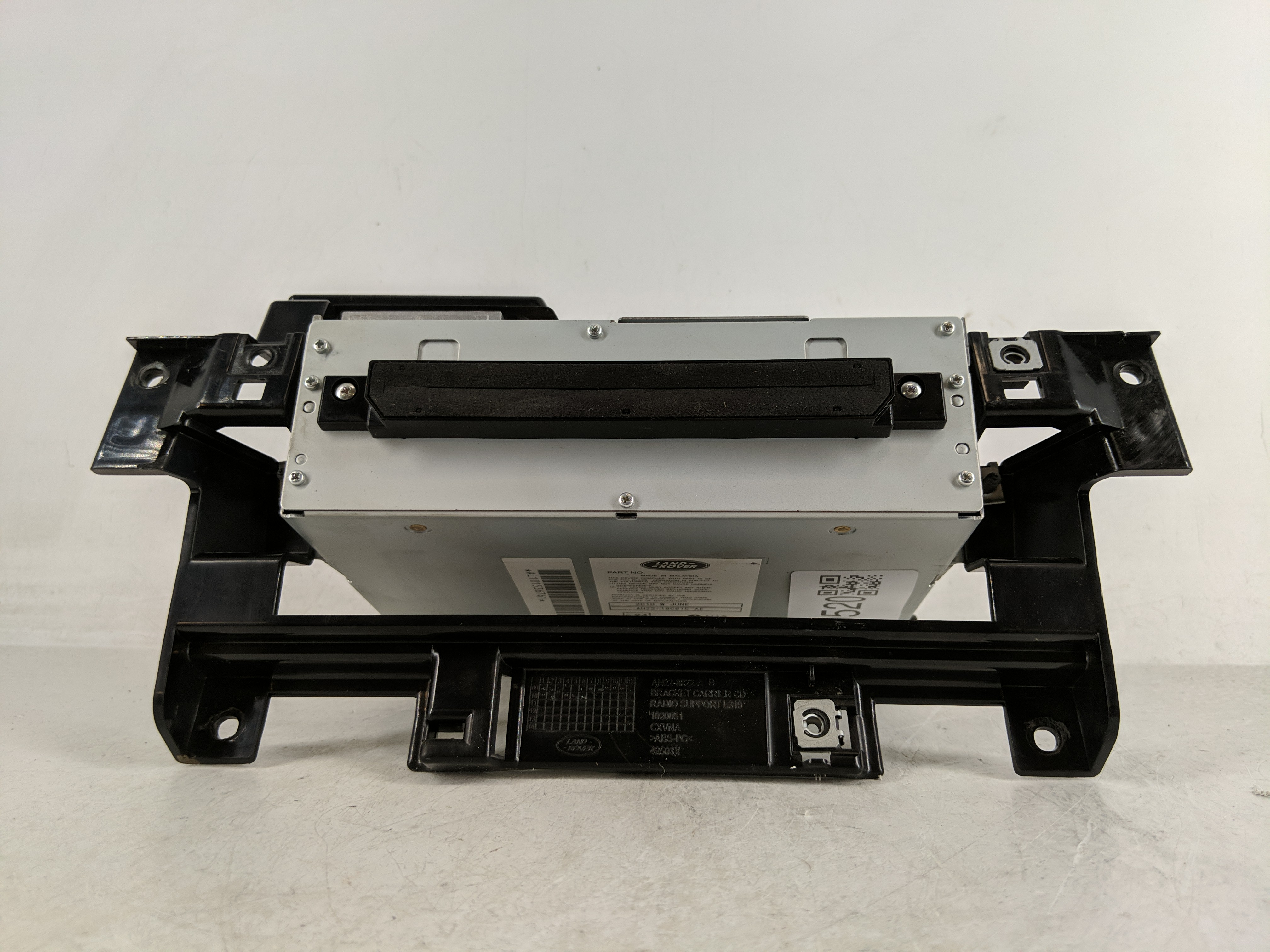 2010-2016 Land Rover Lr4 Am Fm Cd Player Radio Receiver 1179520 - Oemusedautoparts1.com