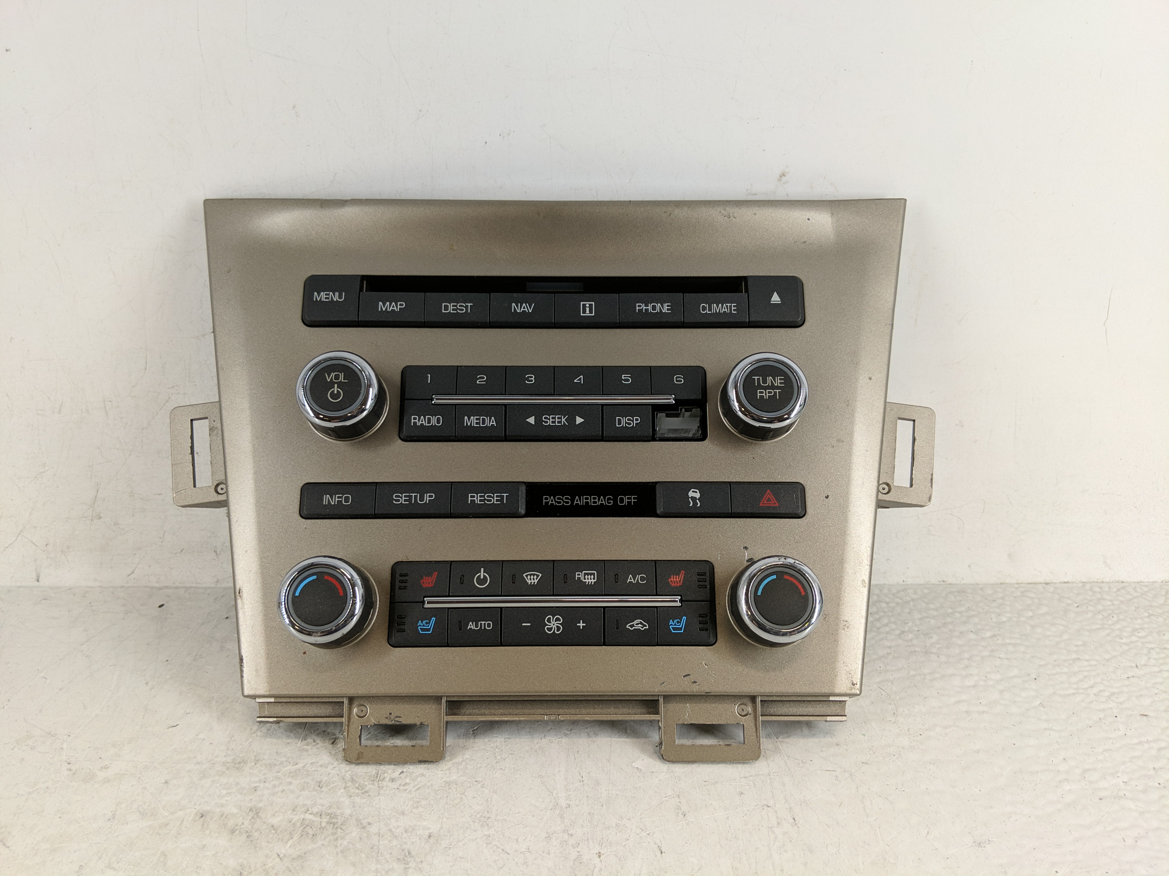 Picture of 2010-2012 Lincoln Mkt Am Fm Cd Player Radio Receiver 1179535