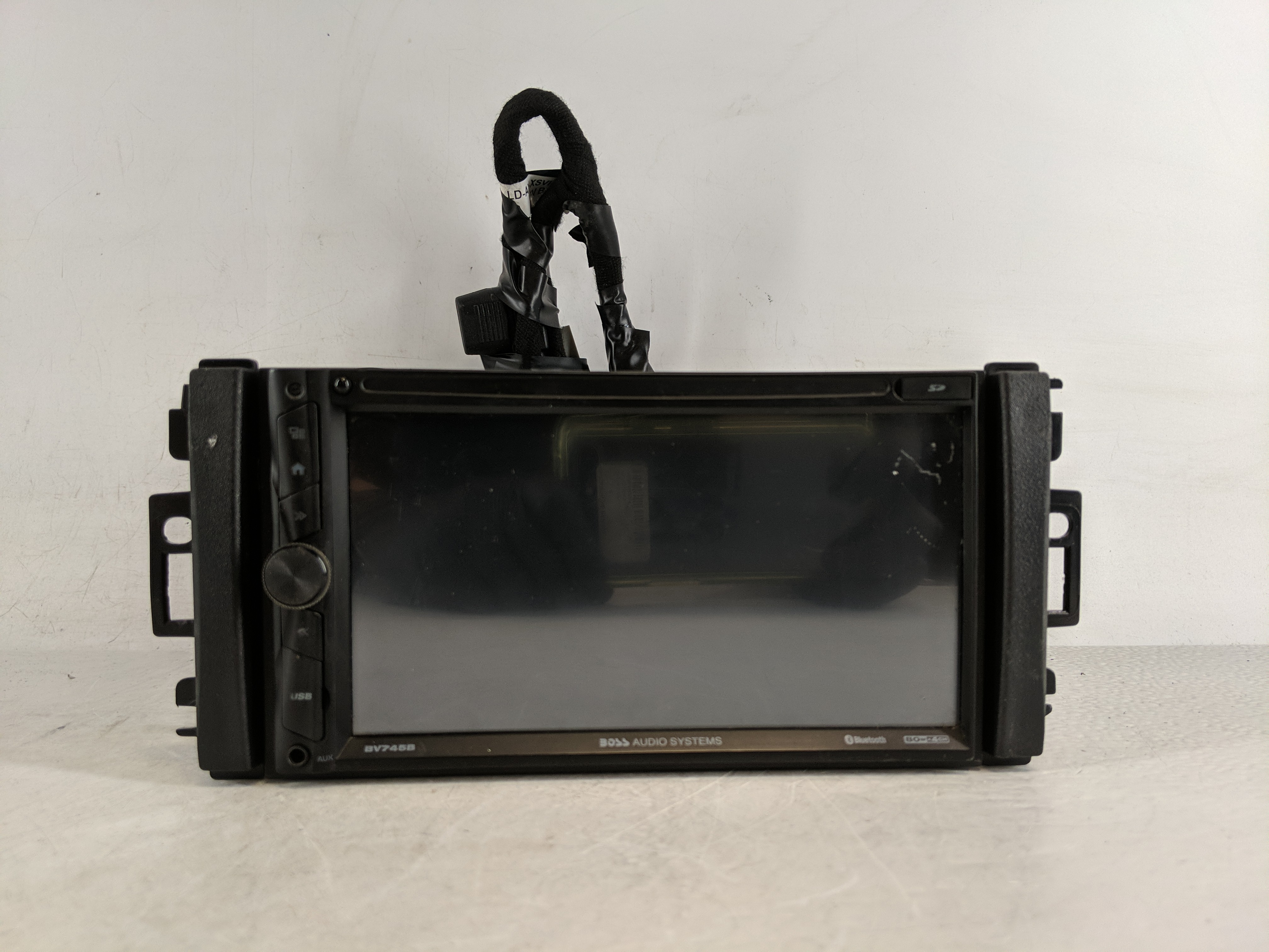 2010-2011 Jeep Liberty Am Fm Cd Player Radio Receiver 1179594 - Oemusedautoparts1.com