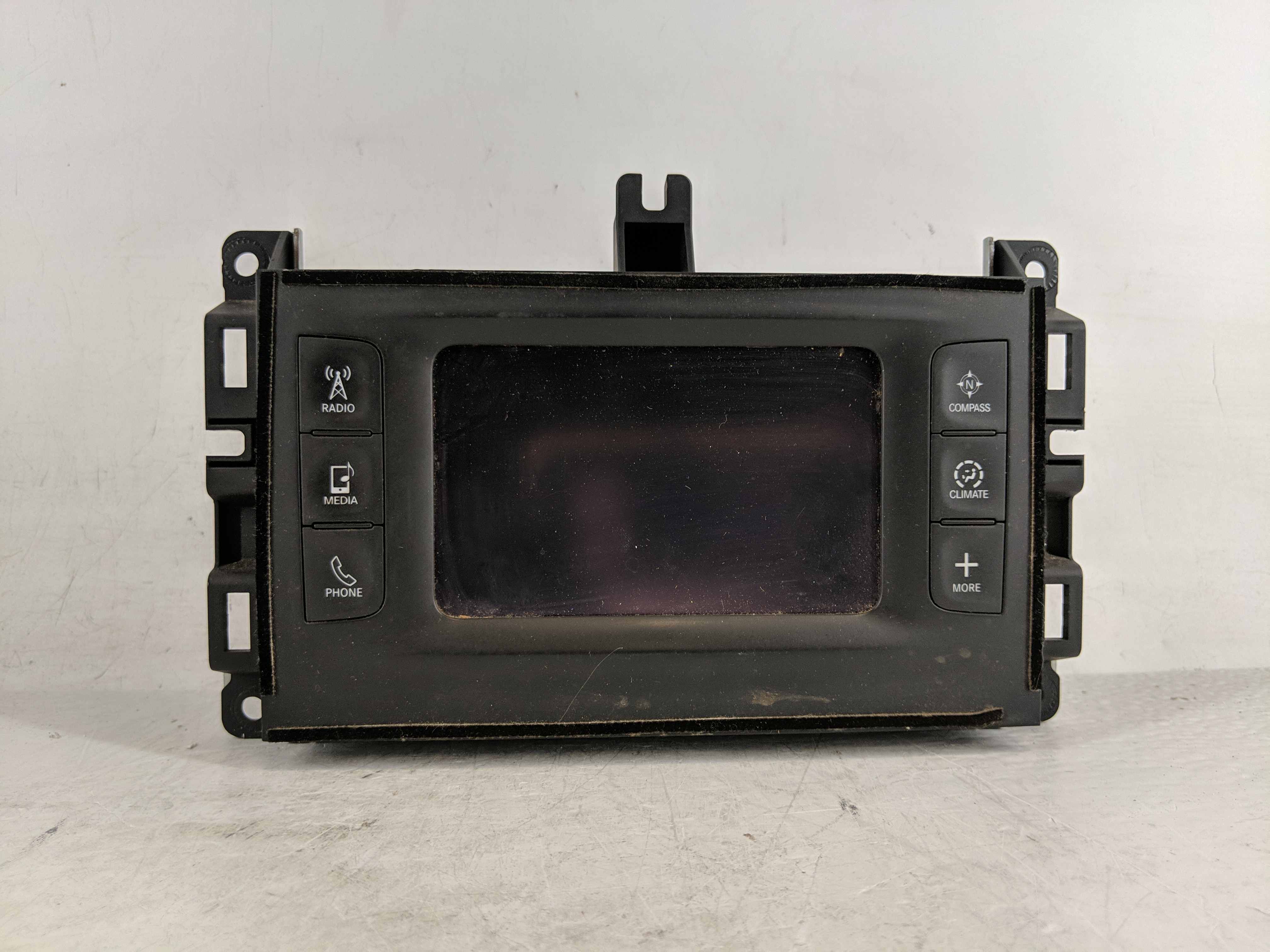 2014-2022 Jeep Grand Cherokee Am Fm Cd Player Radio Receiver 1179598 - Oemusedautoparts1.com