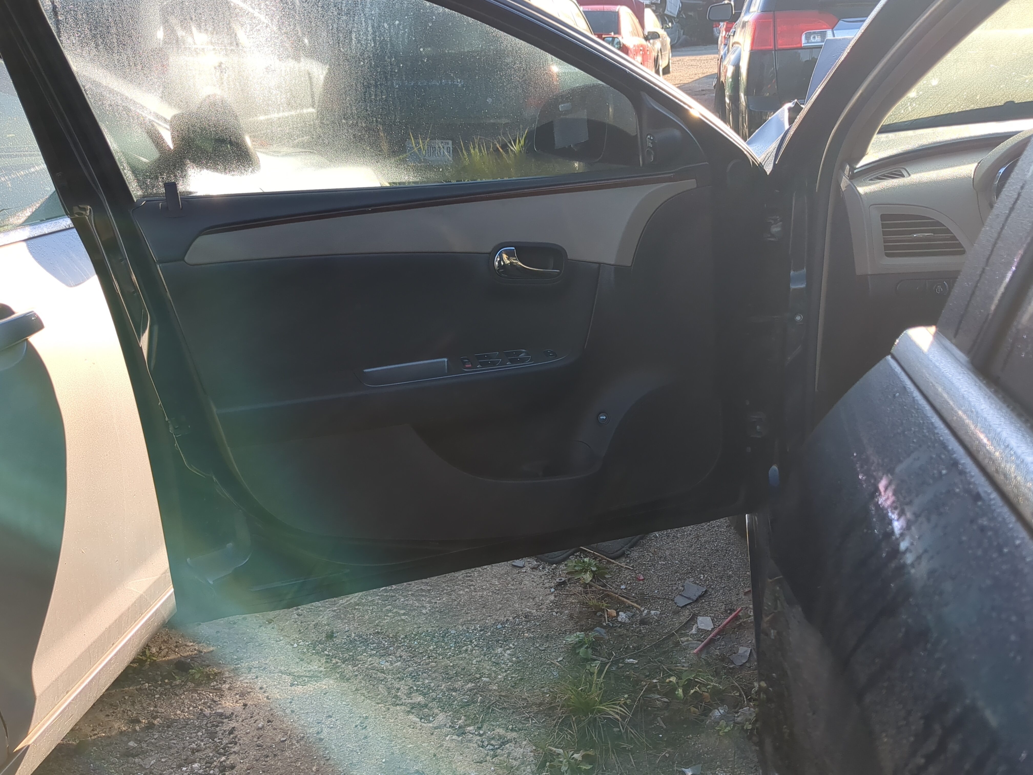 Picture of 2009 Chevrolet Malibu Front Left Driver Interior Door Panel Trim 1179610