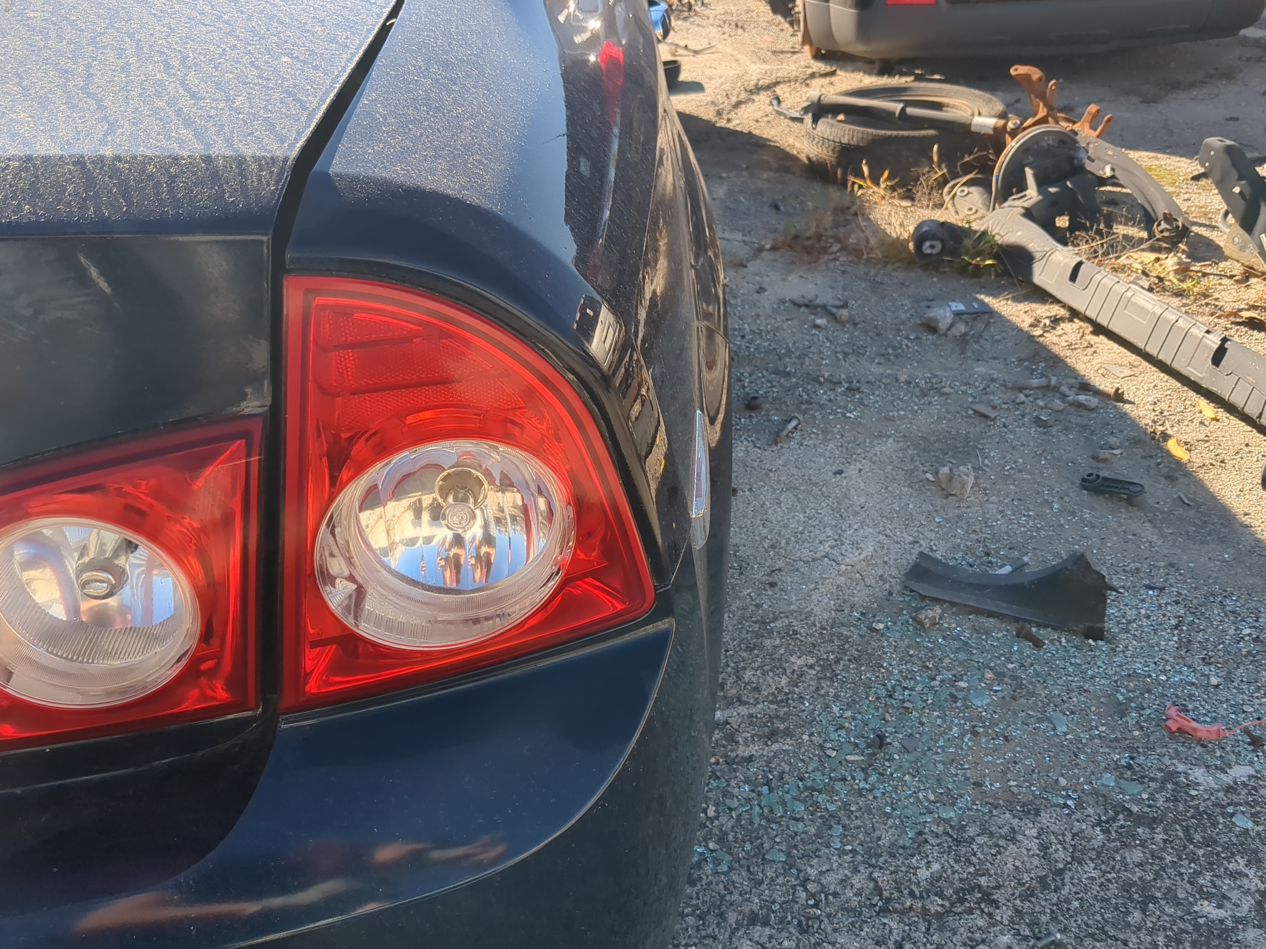 Picture of 2008-2012 Chevrolet Malibu Passenger Right Side Tail Light Taillight Oem 1179755