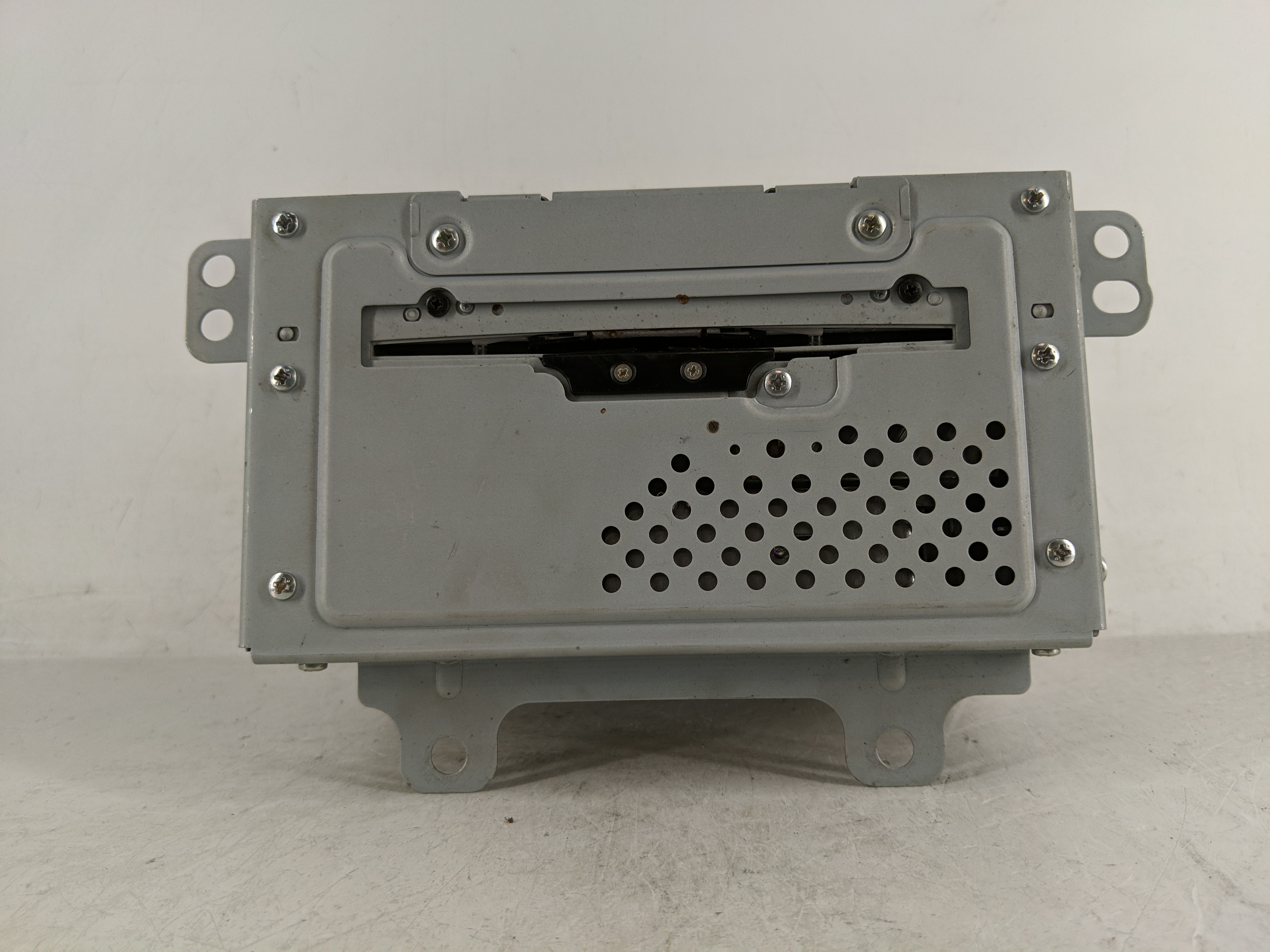 Picture of 2010-2011 Buick Lacrosse Am Fm Cd Player Radio Receiver 1180380