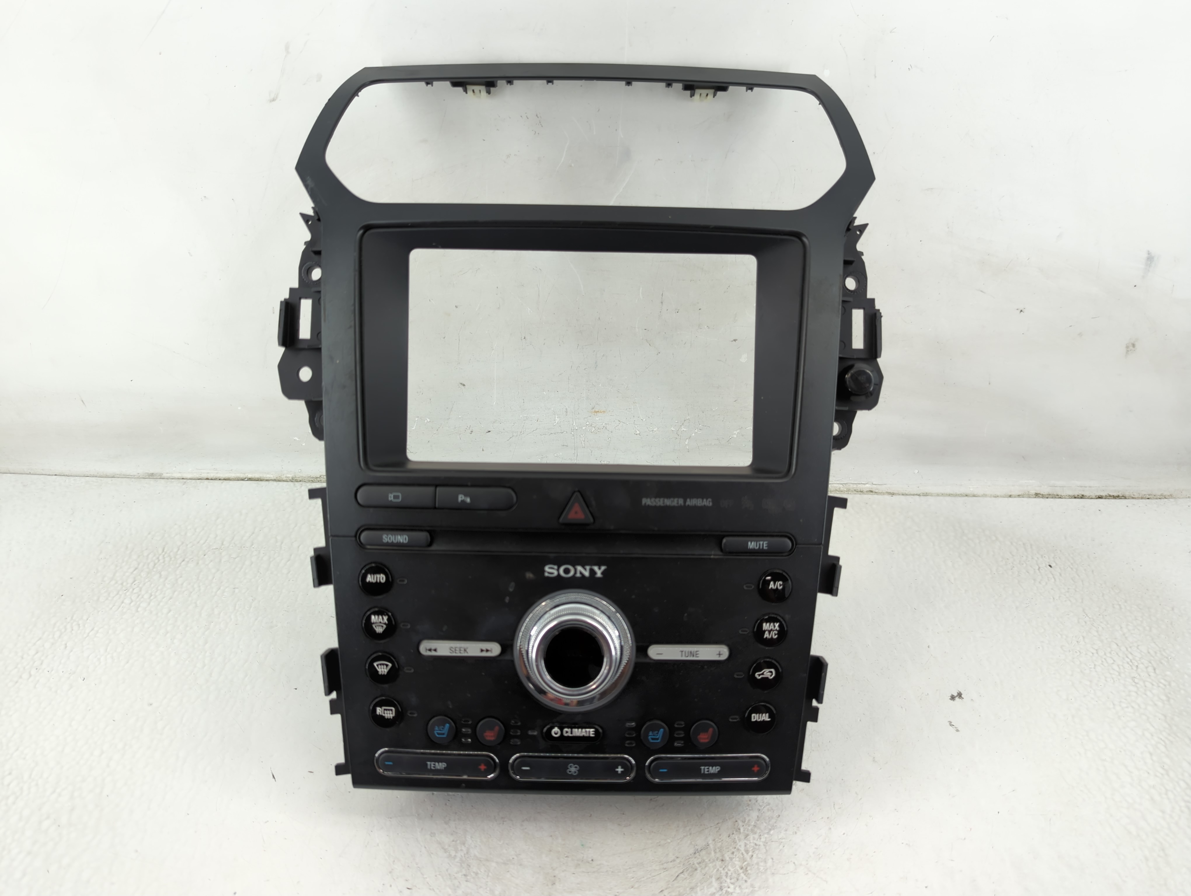 2019-2019 Ford Explorer Am Fm Cd Player Radio Receiver 1180385 - Oemusedautoparts1.com