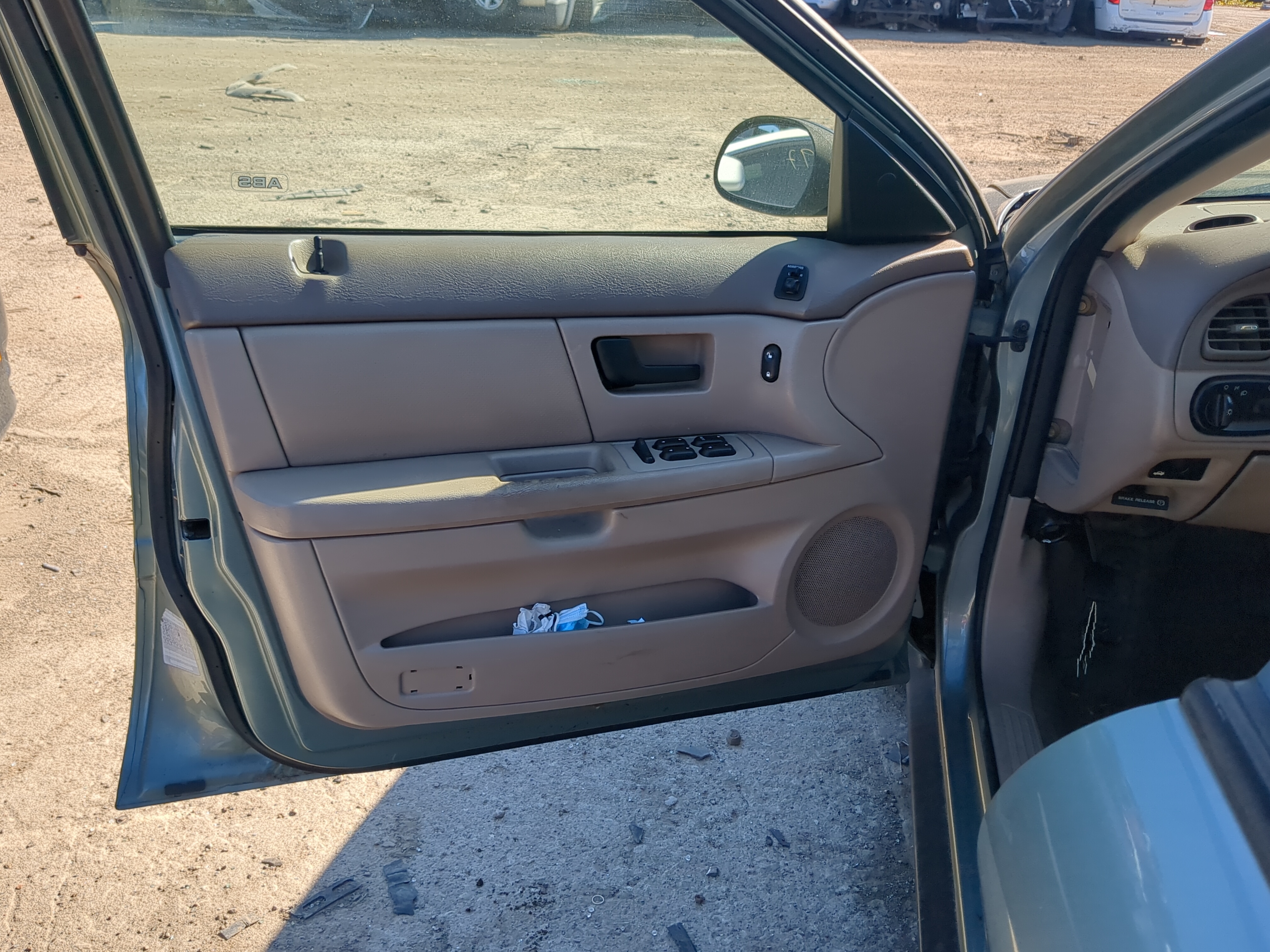 Picture of 2005 Ford Taurus Front Left Driver Interior Door Panel Trim 1180724