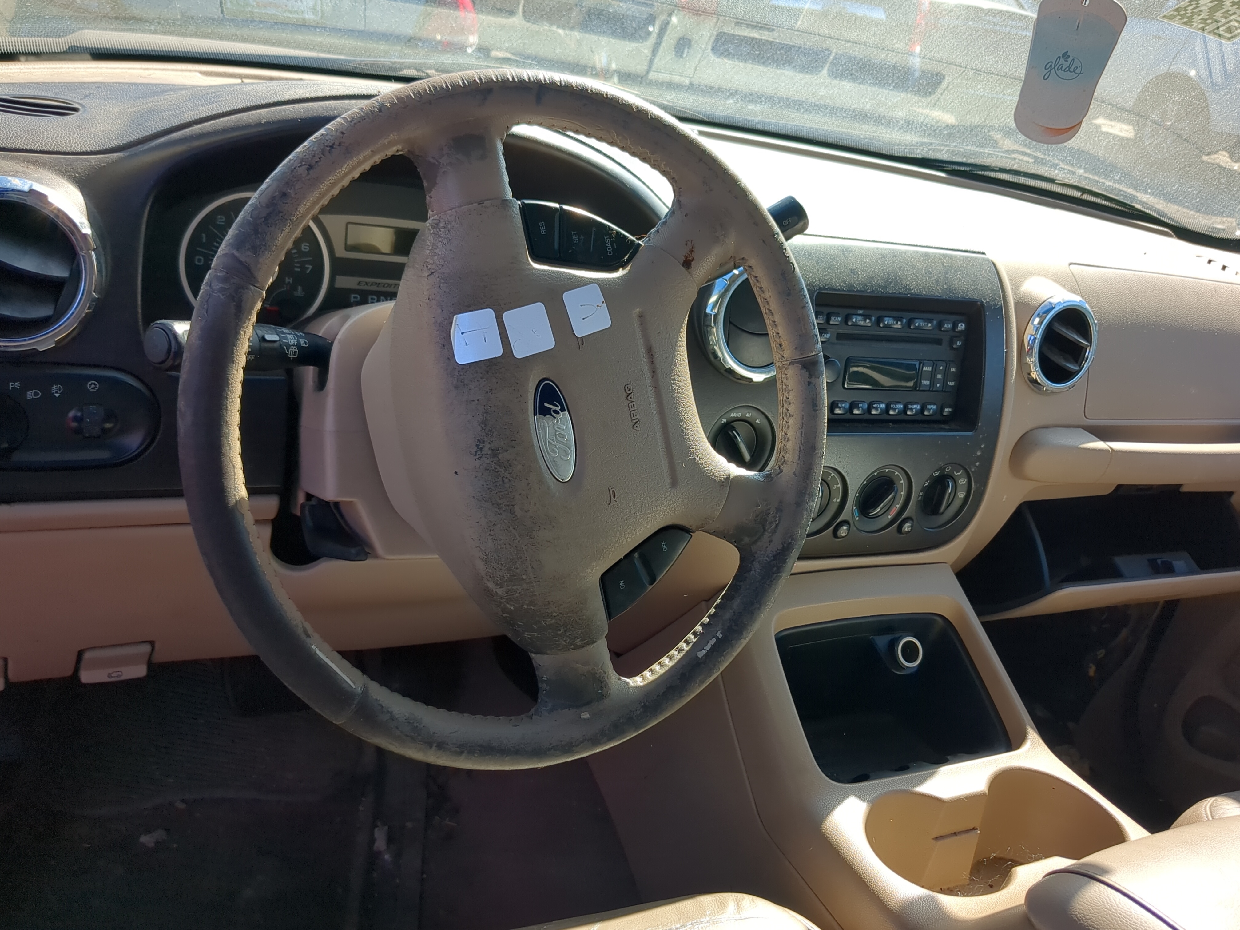 2003-2006 Ford Expedition Air Bag Driver Left Steering Wheel Mounted 1180805 - Oemusedautoparts1.com