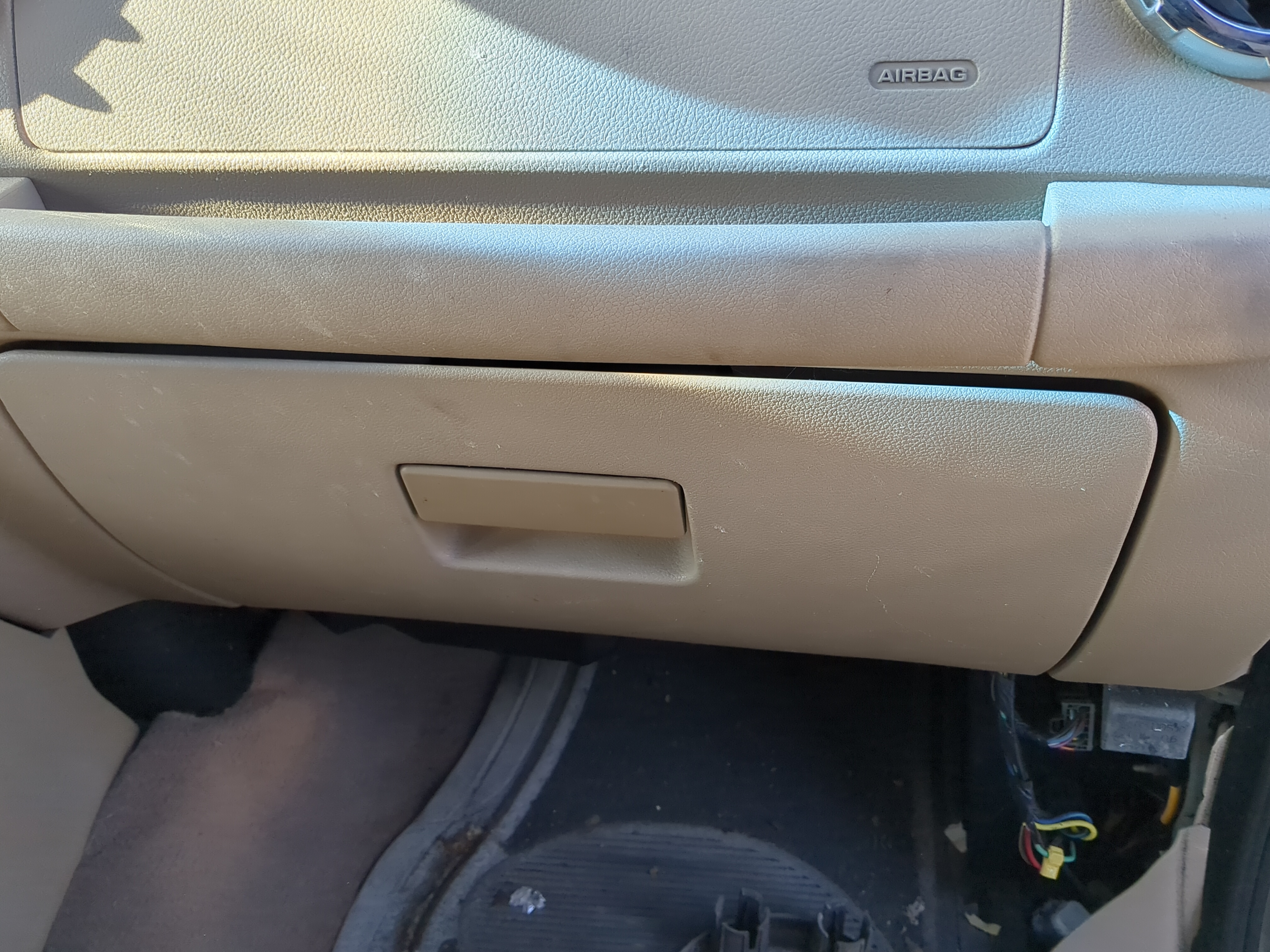 2006 Ford Expedition Passenger Glove Box Door Storage Compartment 1180930 - Oemusedautoparts1.com