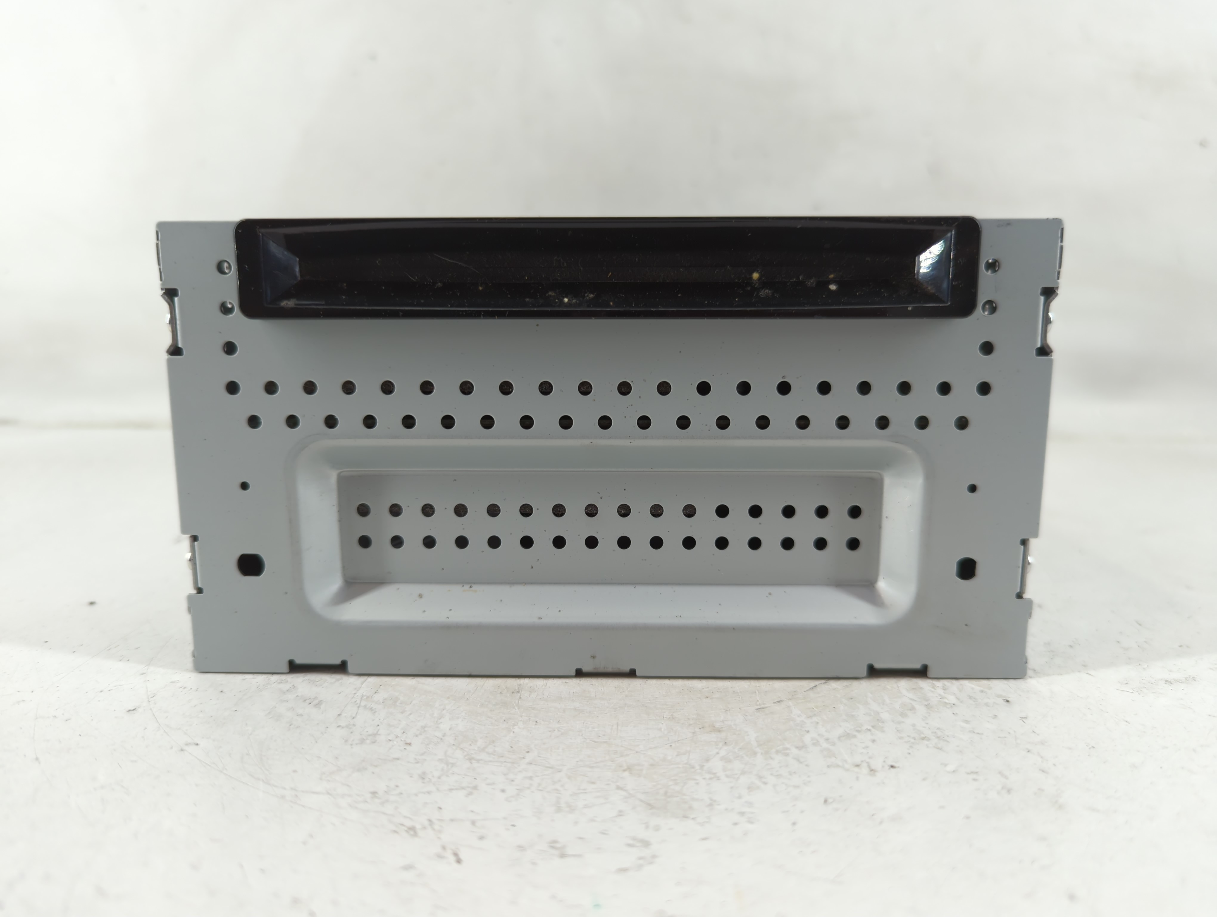 2010-2011 Ford Taurus Am Fm Cd Player Radio Receiver 1180974 - Oemusedautoparts1.com