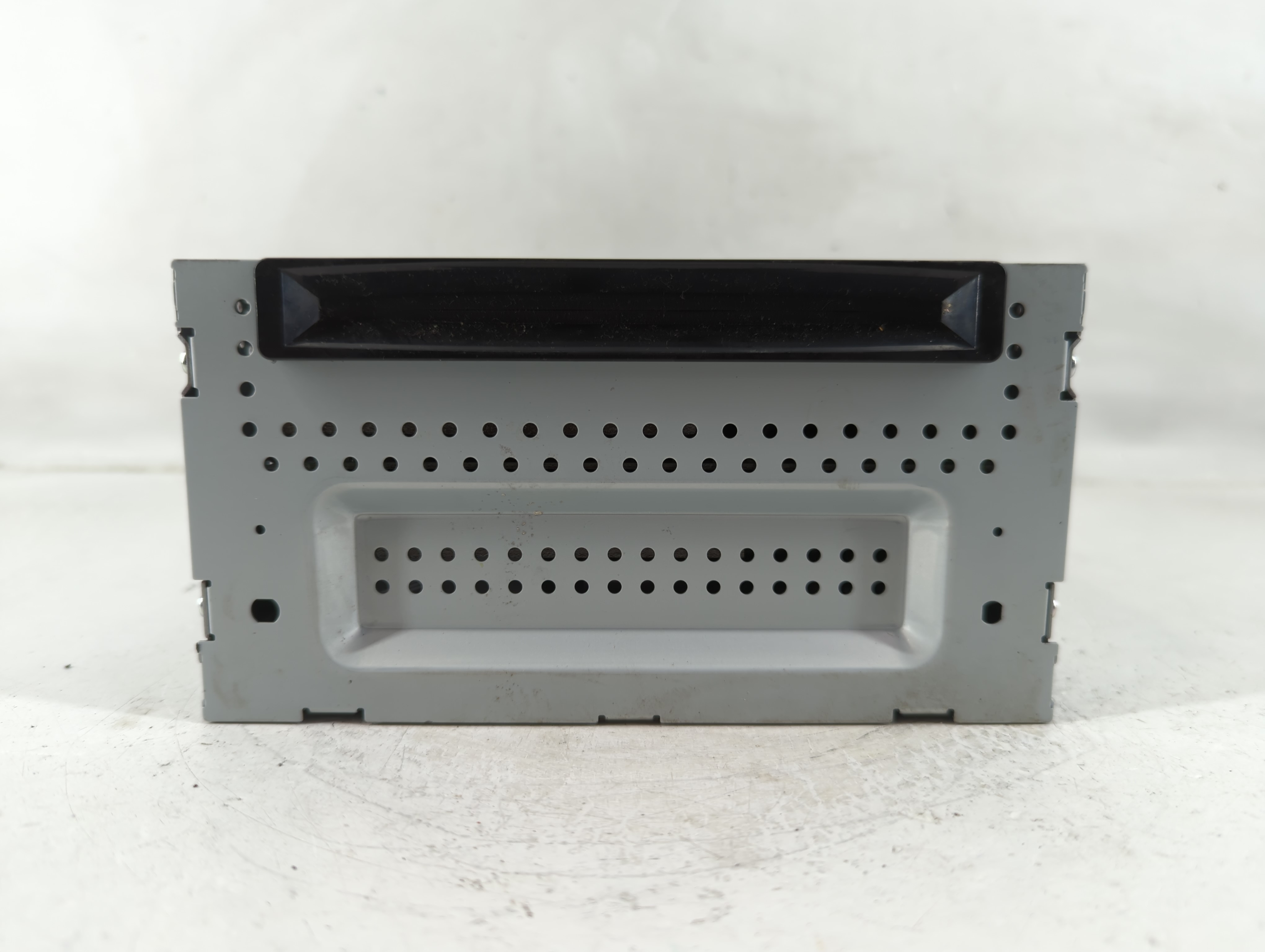 2010-2011 Ford Taurus Am Fm Cd Player Radio Receiver 1181015 - Oemusedautoparts1.com