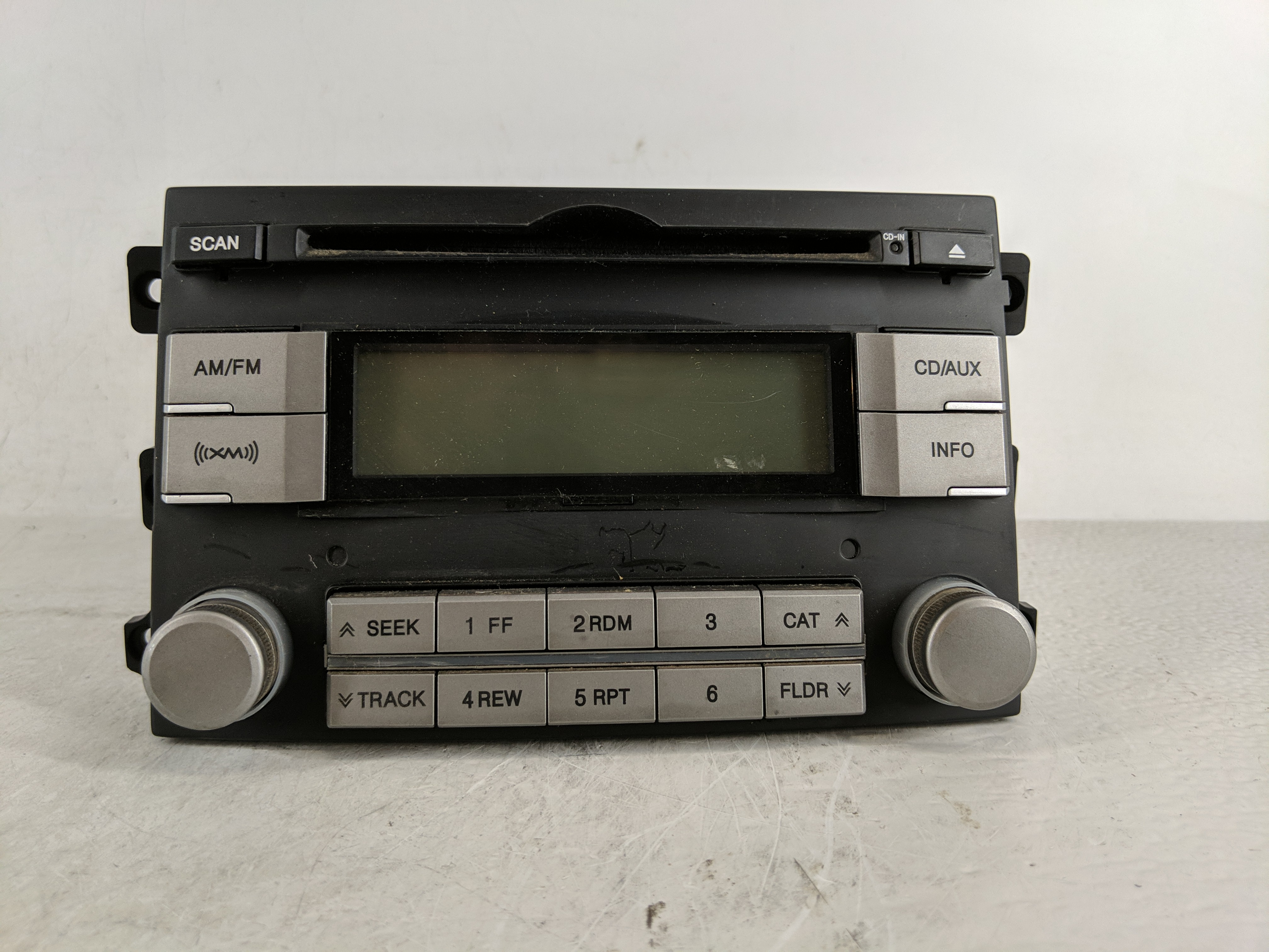 Picture of 2009-2012 Hyundai Veracruz Am Fm Cd Player Radio Receiver 1181035