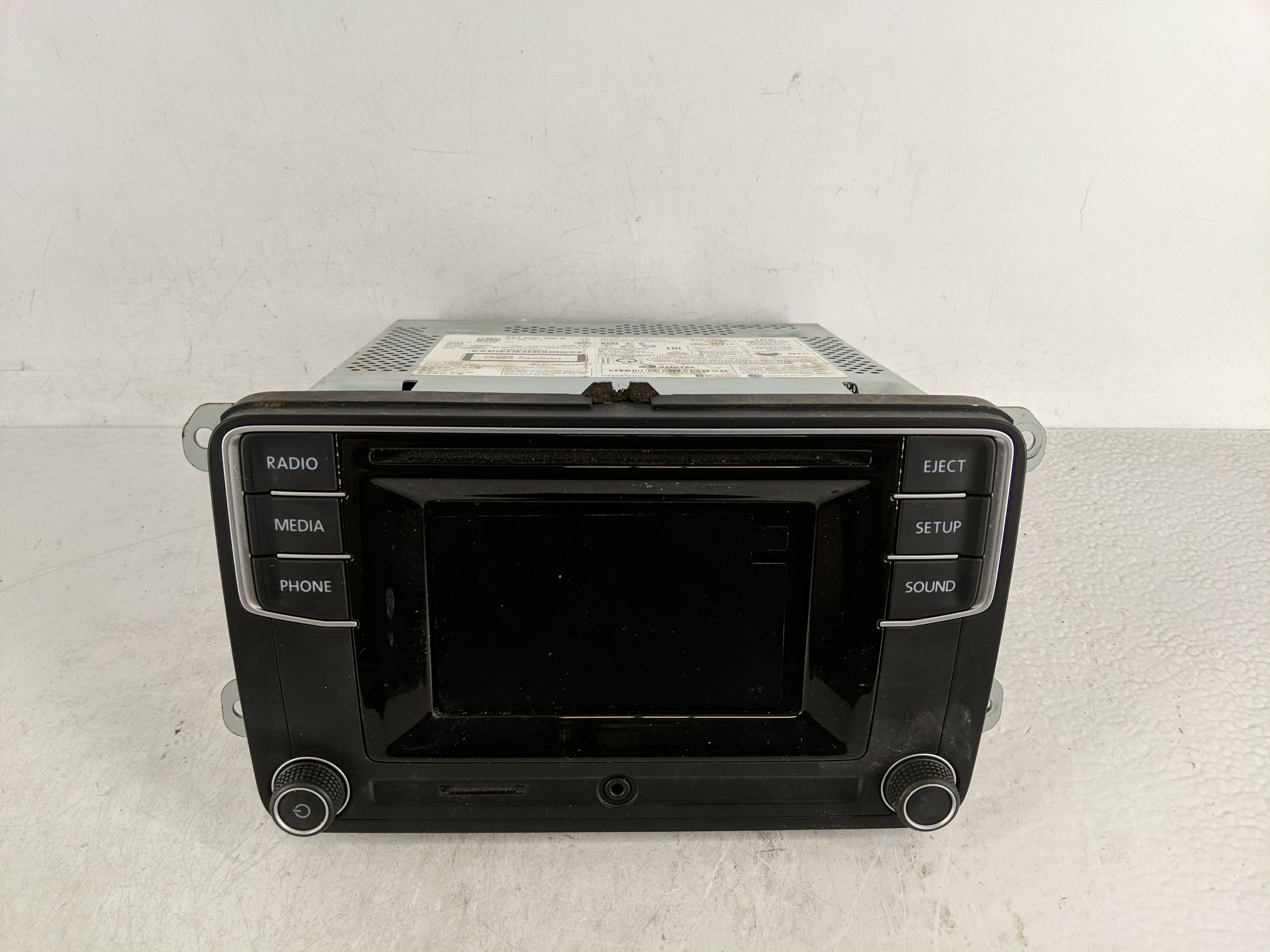 Picture of 2018-2019 Volkswagen Beetle Am Fm Cd Player Radio Receiver 1181044