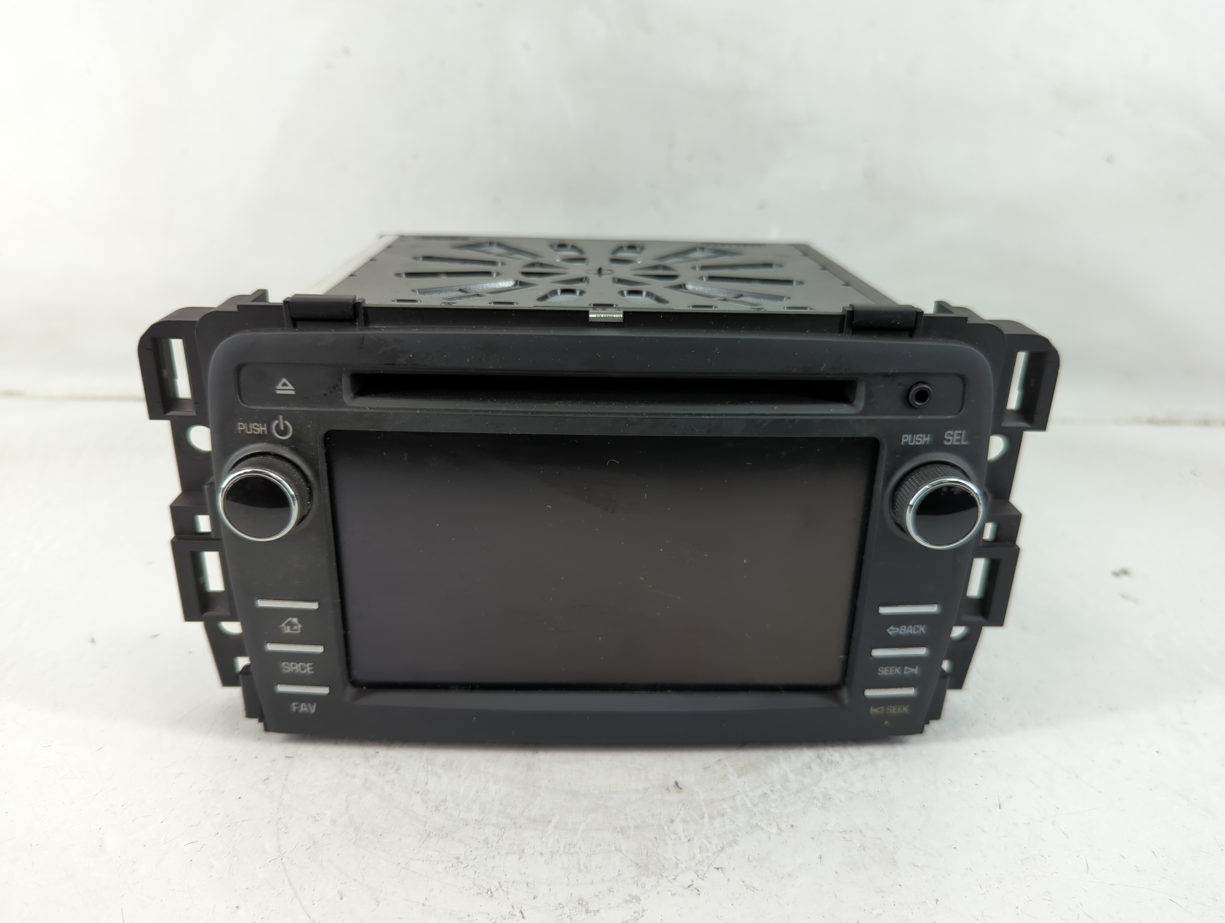 2015-2016 Chevrolet Traverse Am Fm Cd Player Radio Receiver 1181063 - Oemusedautoparts1.com