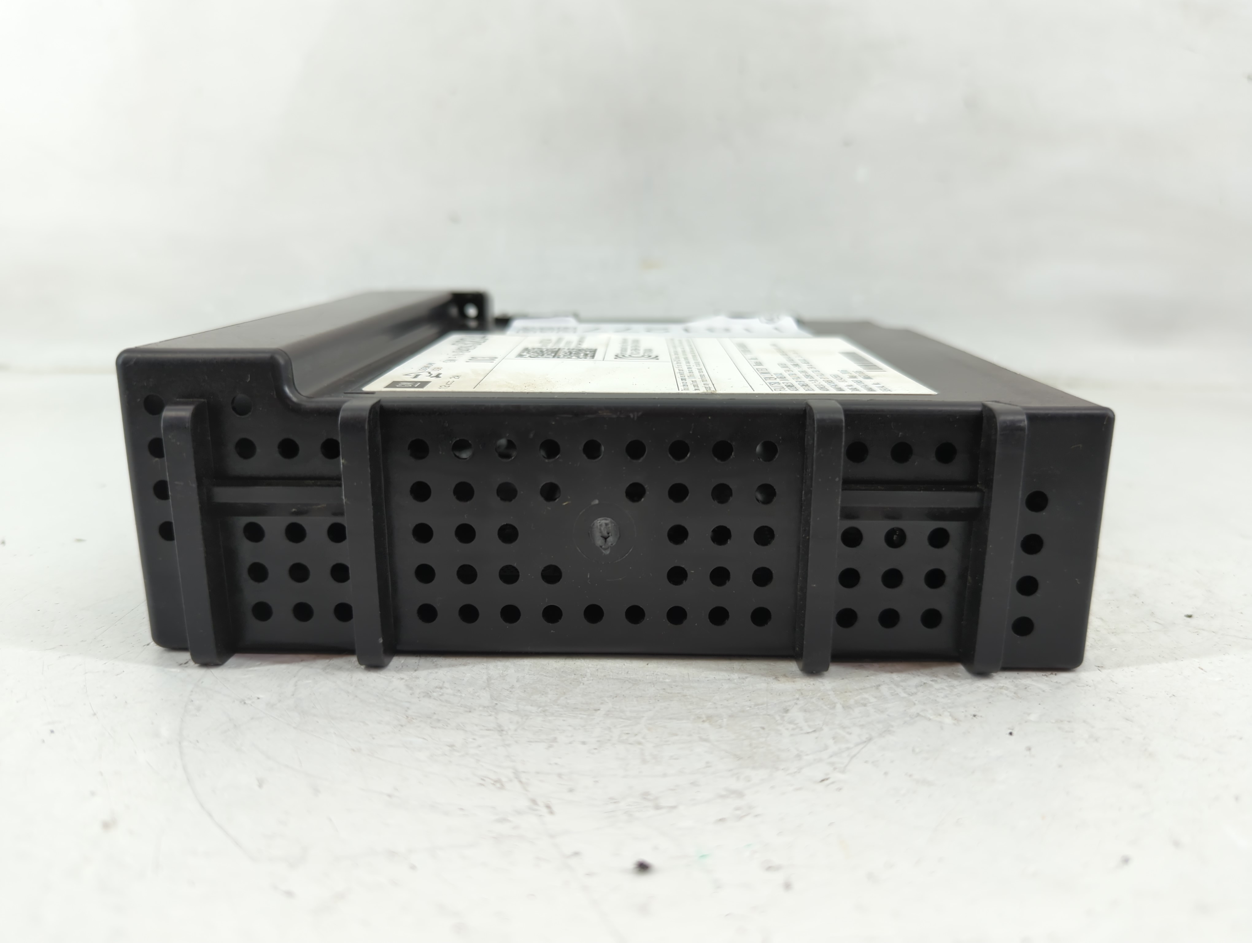 2016-2016 Chevrolet Silverado 1500 Am Fm Cd Player Radio Receiver 1181277 - Oemusedautoparts1.com