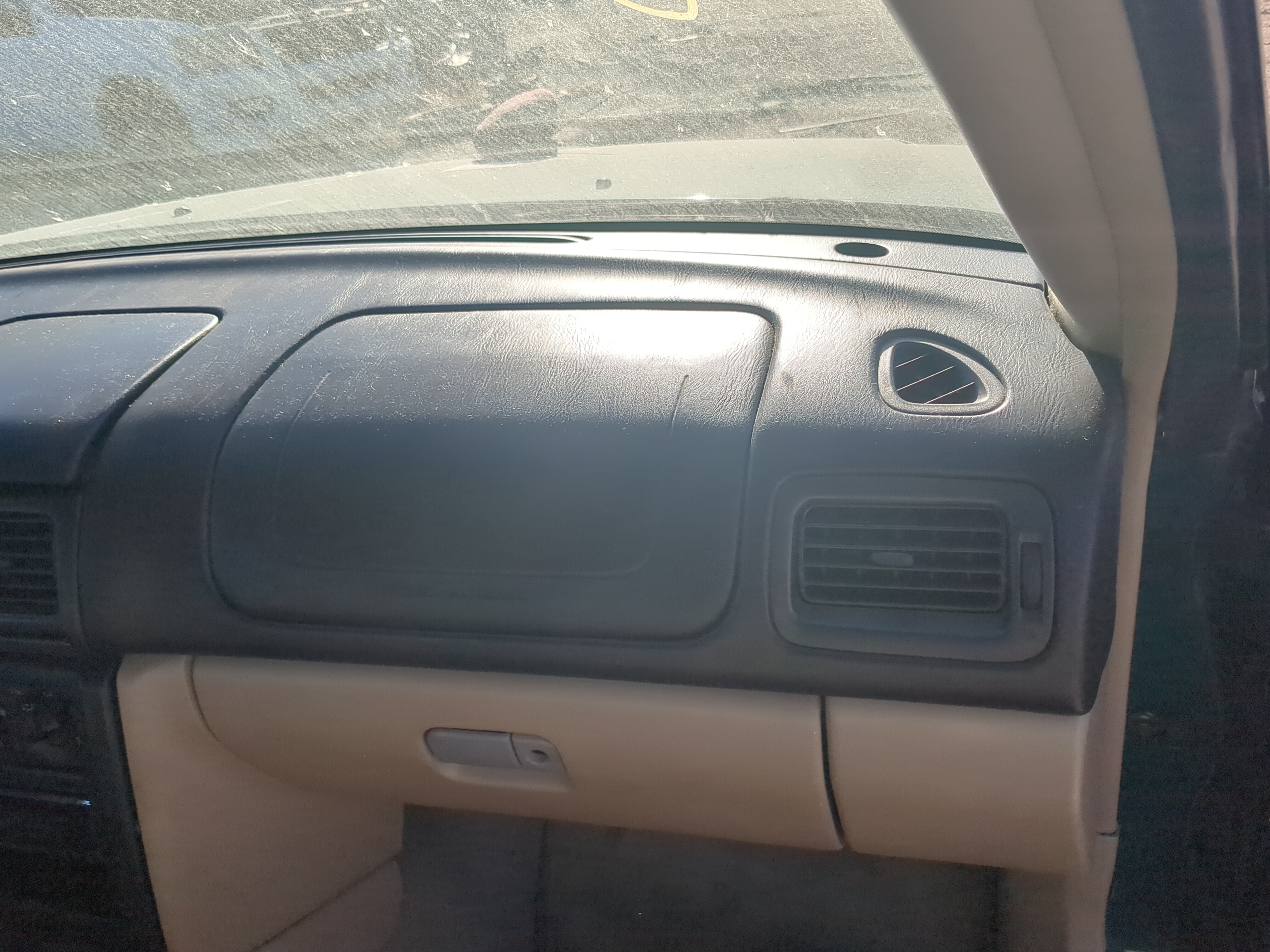 Picture of 1998-2001 Subaru Forester Air Bag Passenger Right Dashboard Oem 1181489