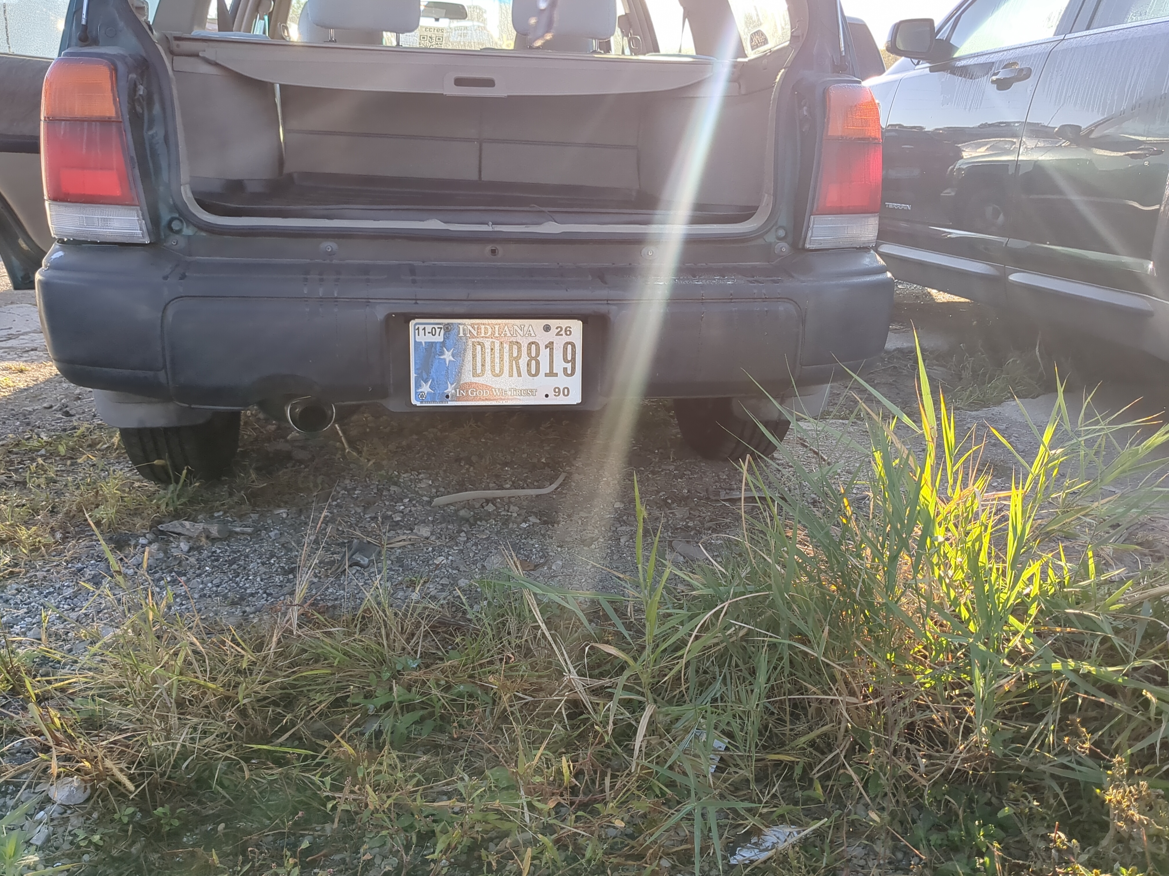 1998-2000 Subaru Forester Rear Bumper Assembly Oem 1181557 - Oemusedautoparts1.com