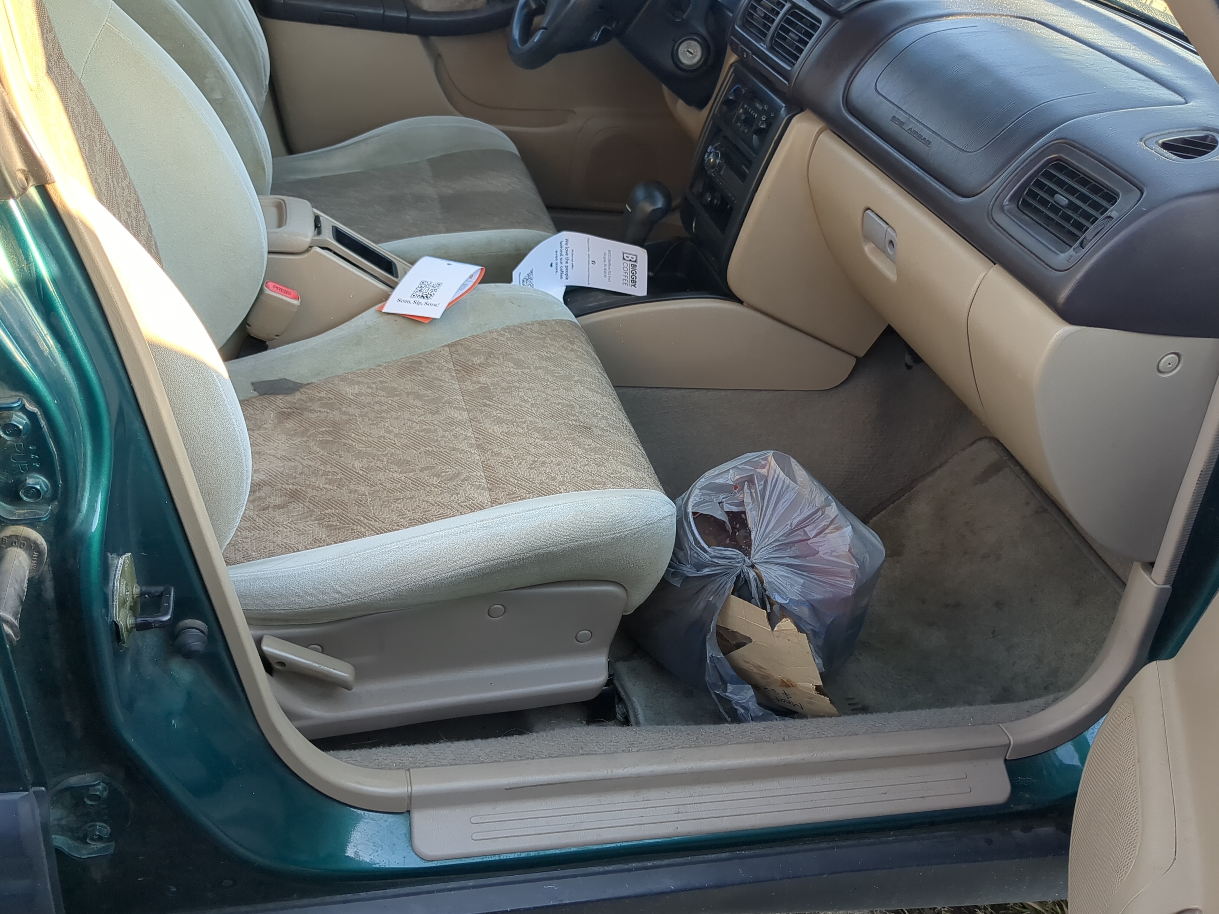 Picture of 1999-2002 Subaru Forester Passenger Front Seat Oem 1181616