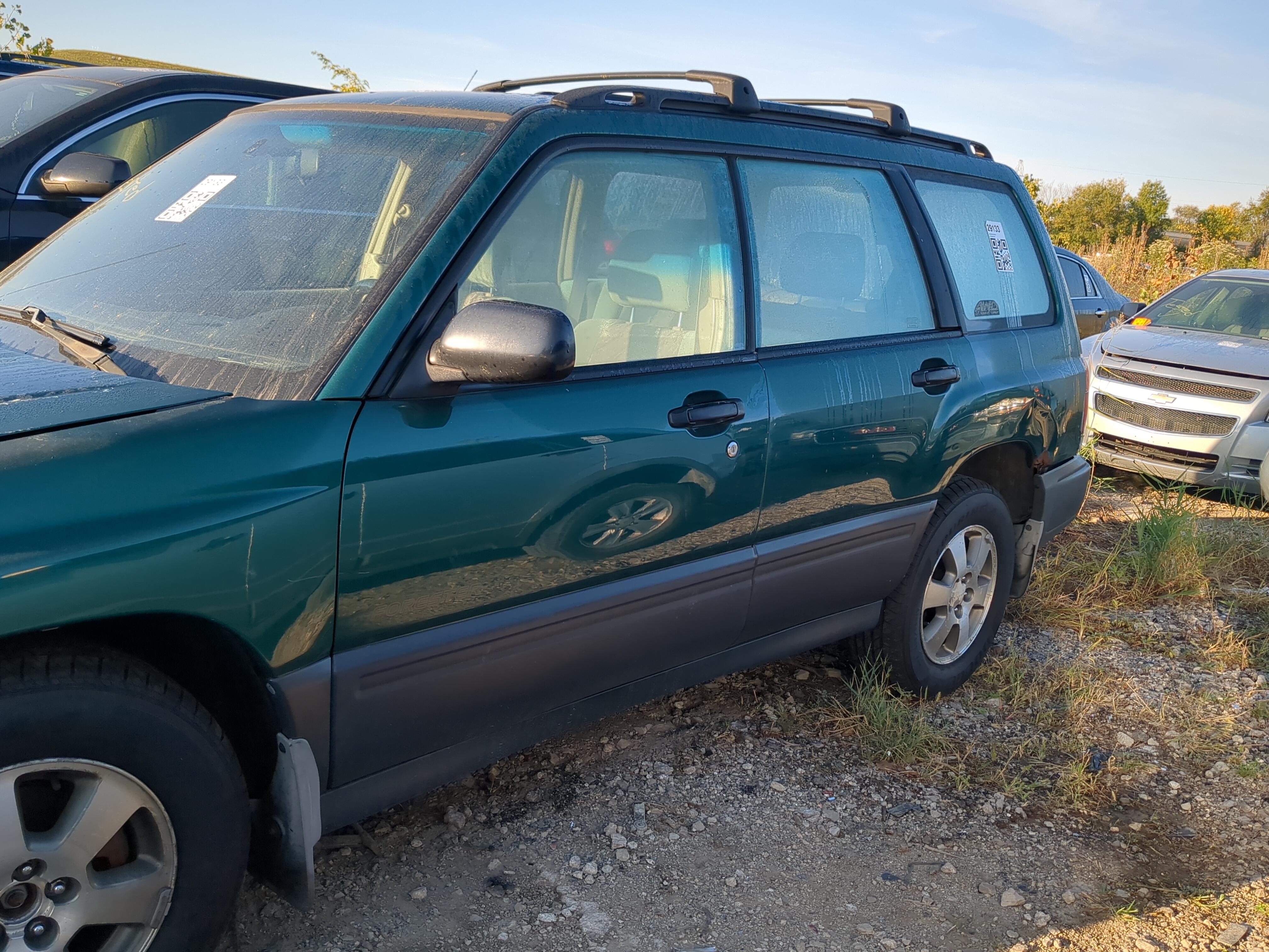 1998-2000 Subaru Forester Driver Front Door Oem 1181625 - Oemusedautoparts1.com