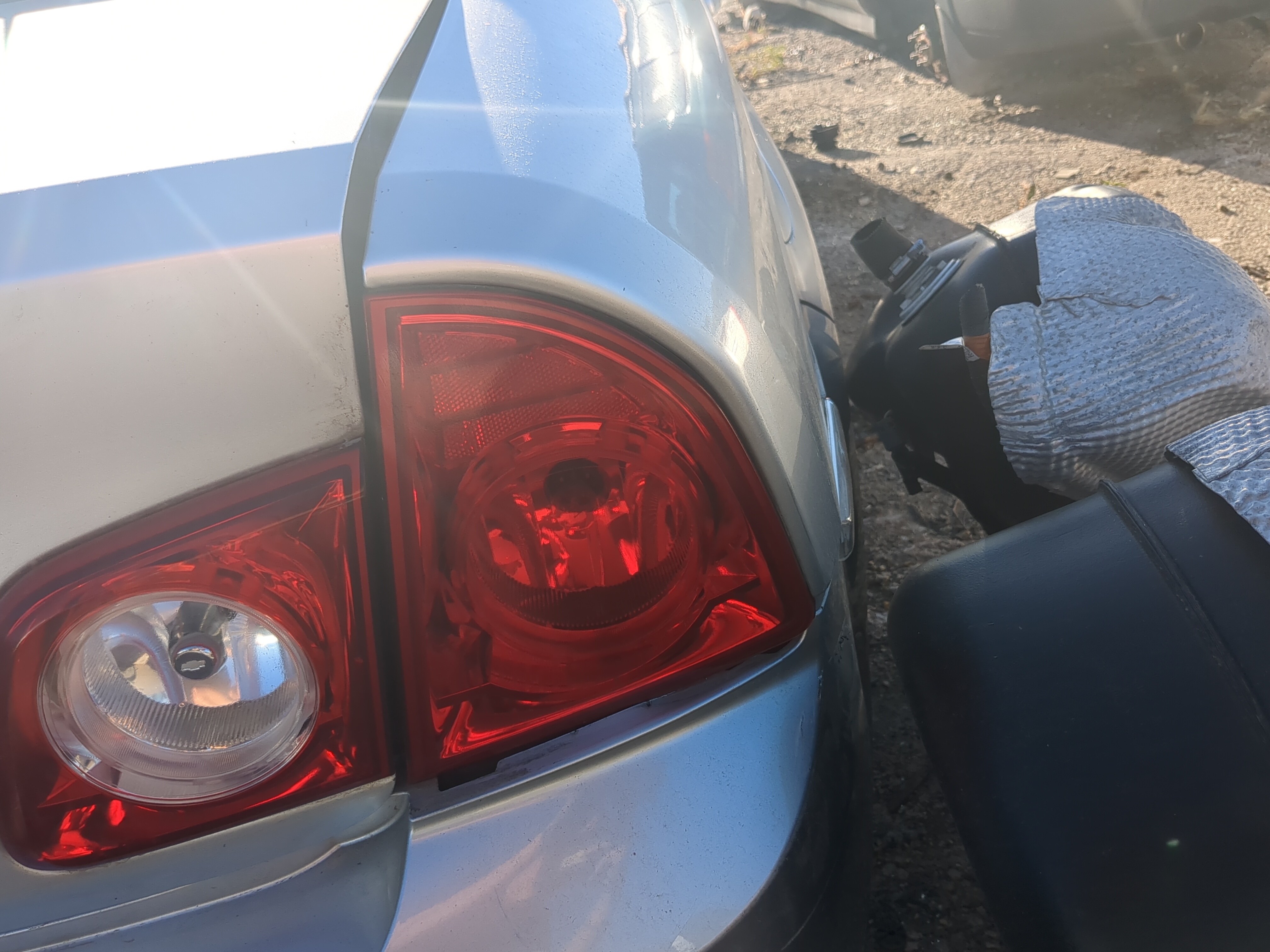 Picture of 2008-2012 Chevrolet Malibu Passenger Right Side Tail Light Taillight Oem 1181722