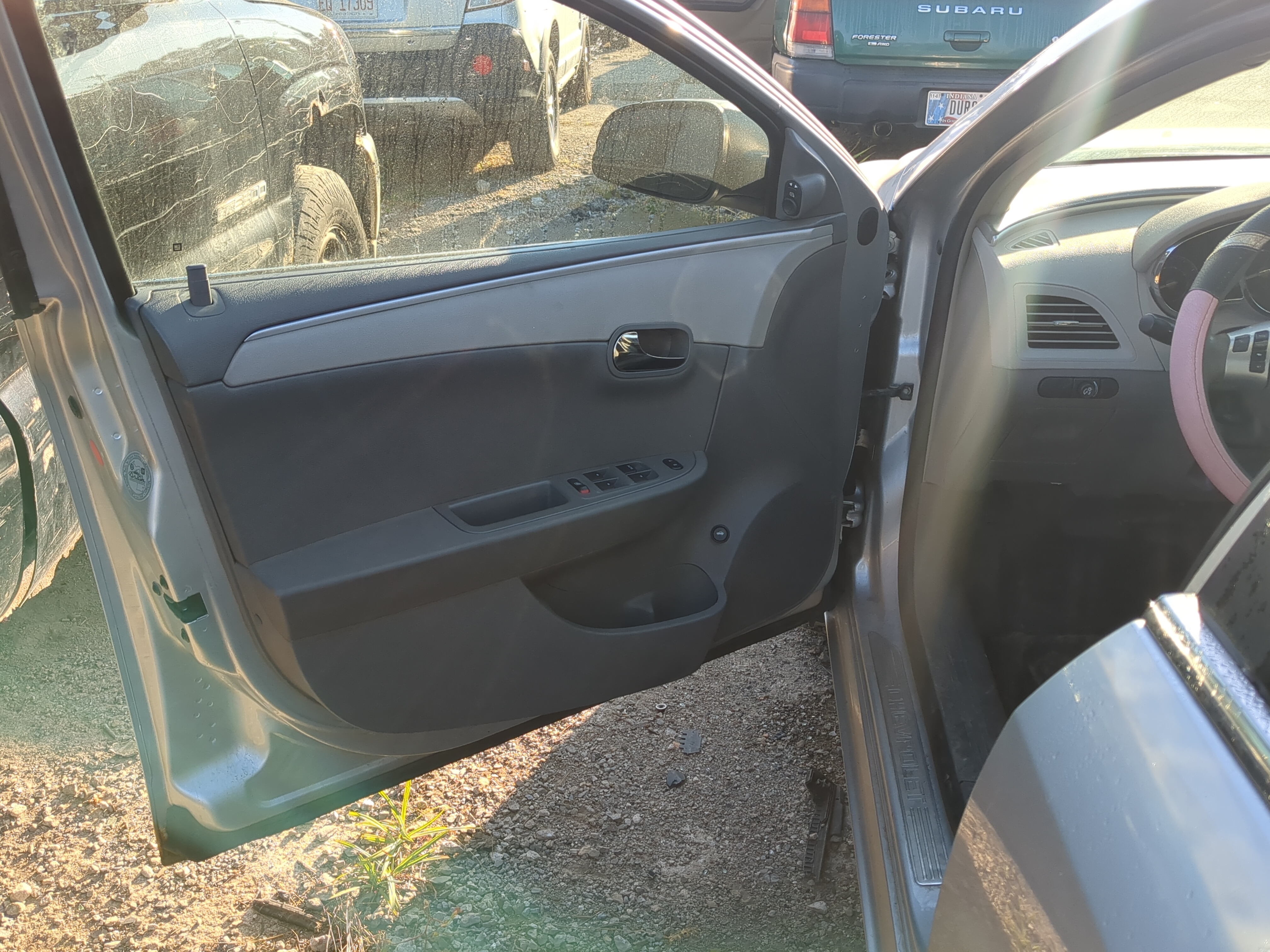 Picture of 2009 Chevrolet Malibu Front Left Driver Interior Door Panel Trim 1181756