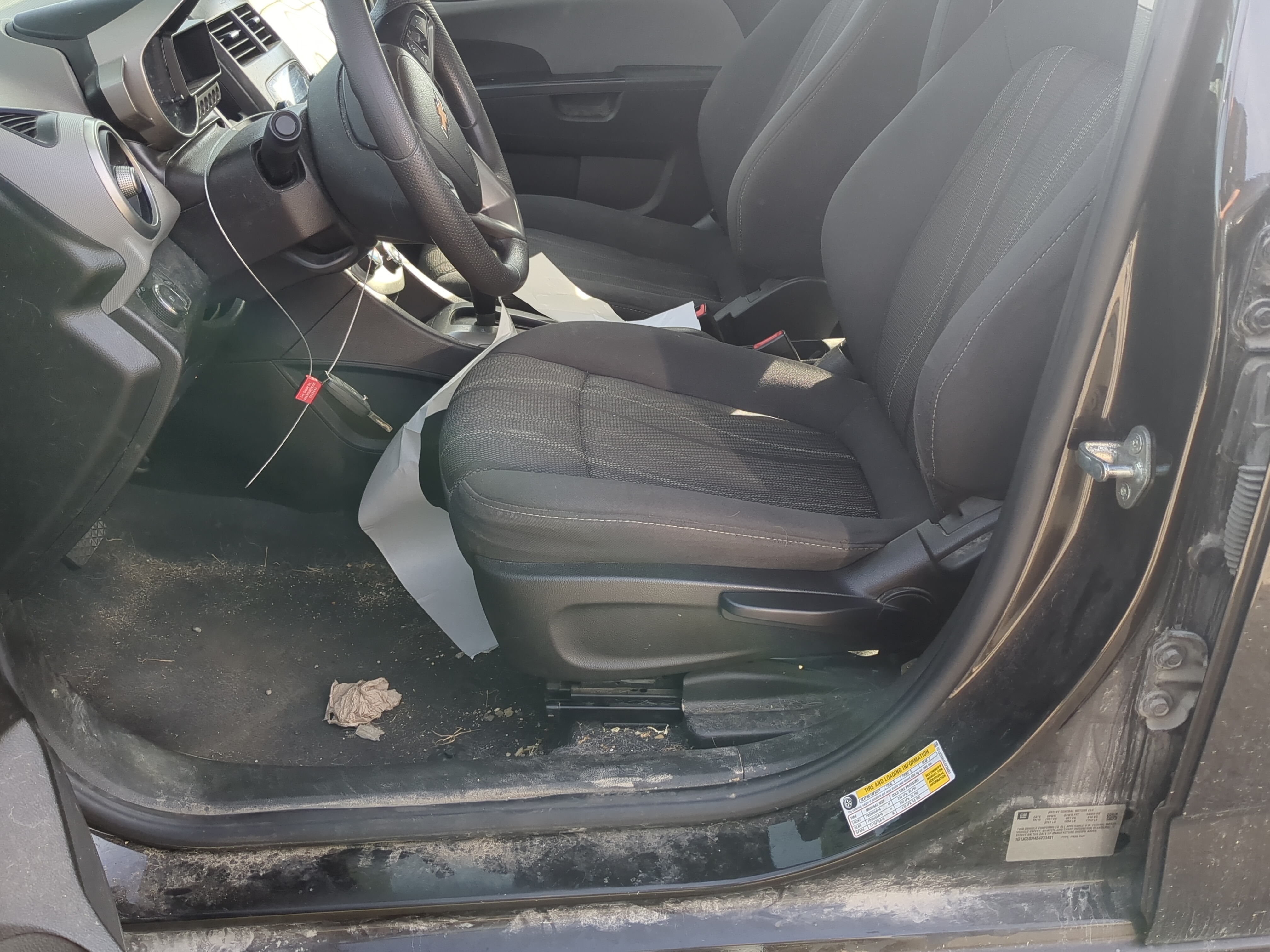 Picture of 2013-2016 Chevrolet Sonic Driver Front Seat Oem 1182439