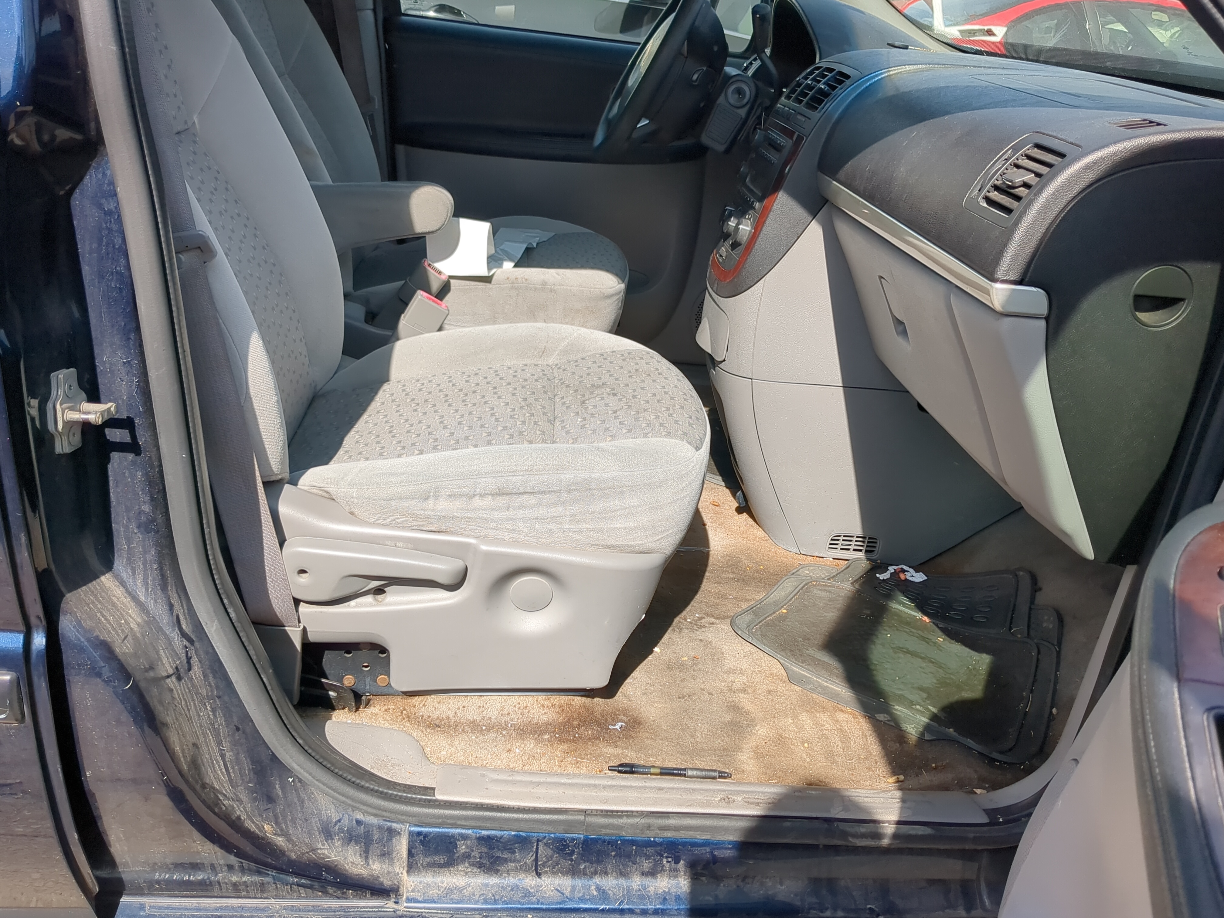 Picture of 2005-2009 Chevrolet Uplander Passenger Front Seat Oem 1182821