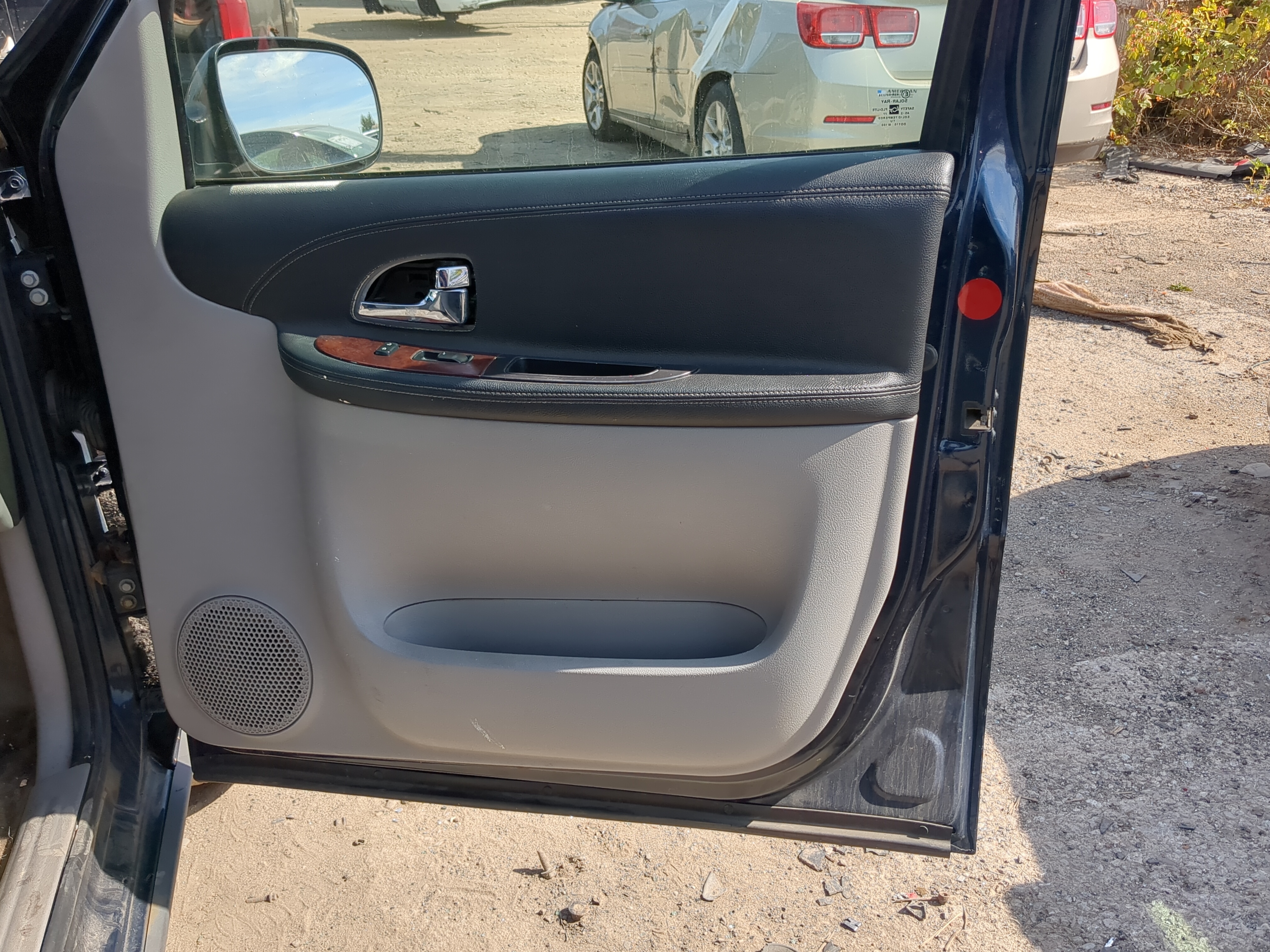 Picture of 2007 Chevrolet Uplander Front Right Passenger Interior Door Panel Trim 1182841