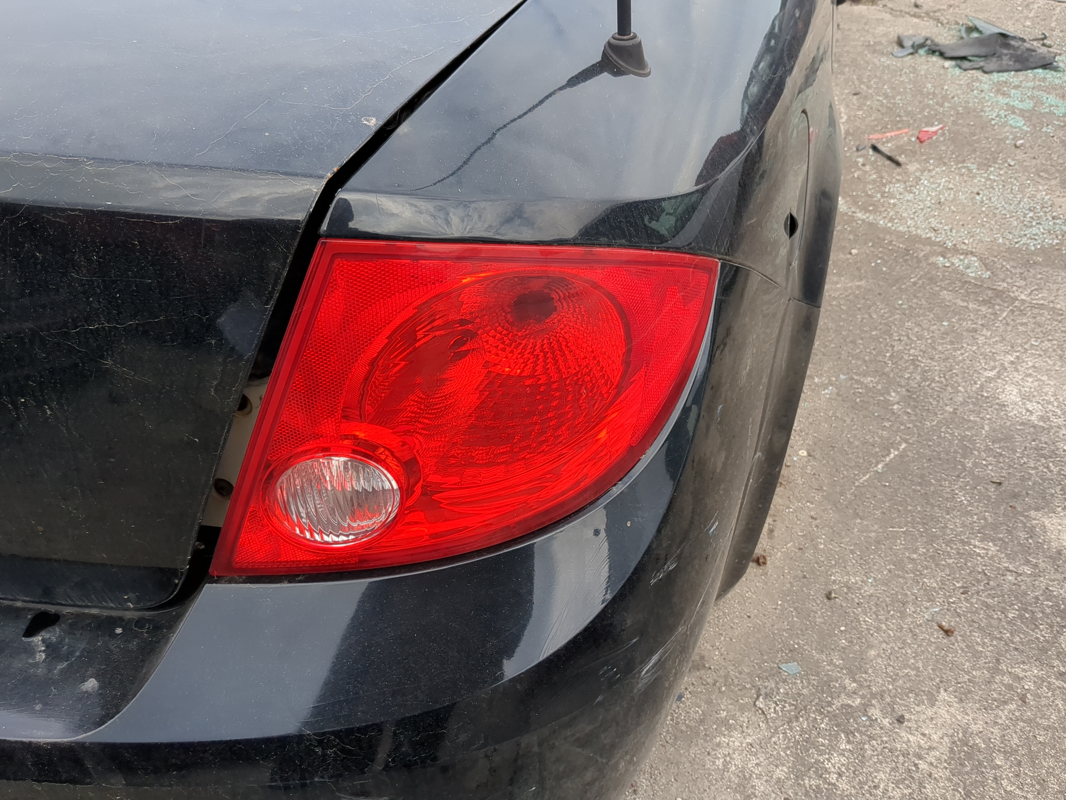 Picture of 2005-2010 Chevrolet Cobalt Passenger Right Side Tail Light Taillight Oem 1182908