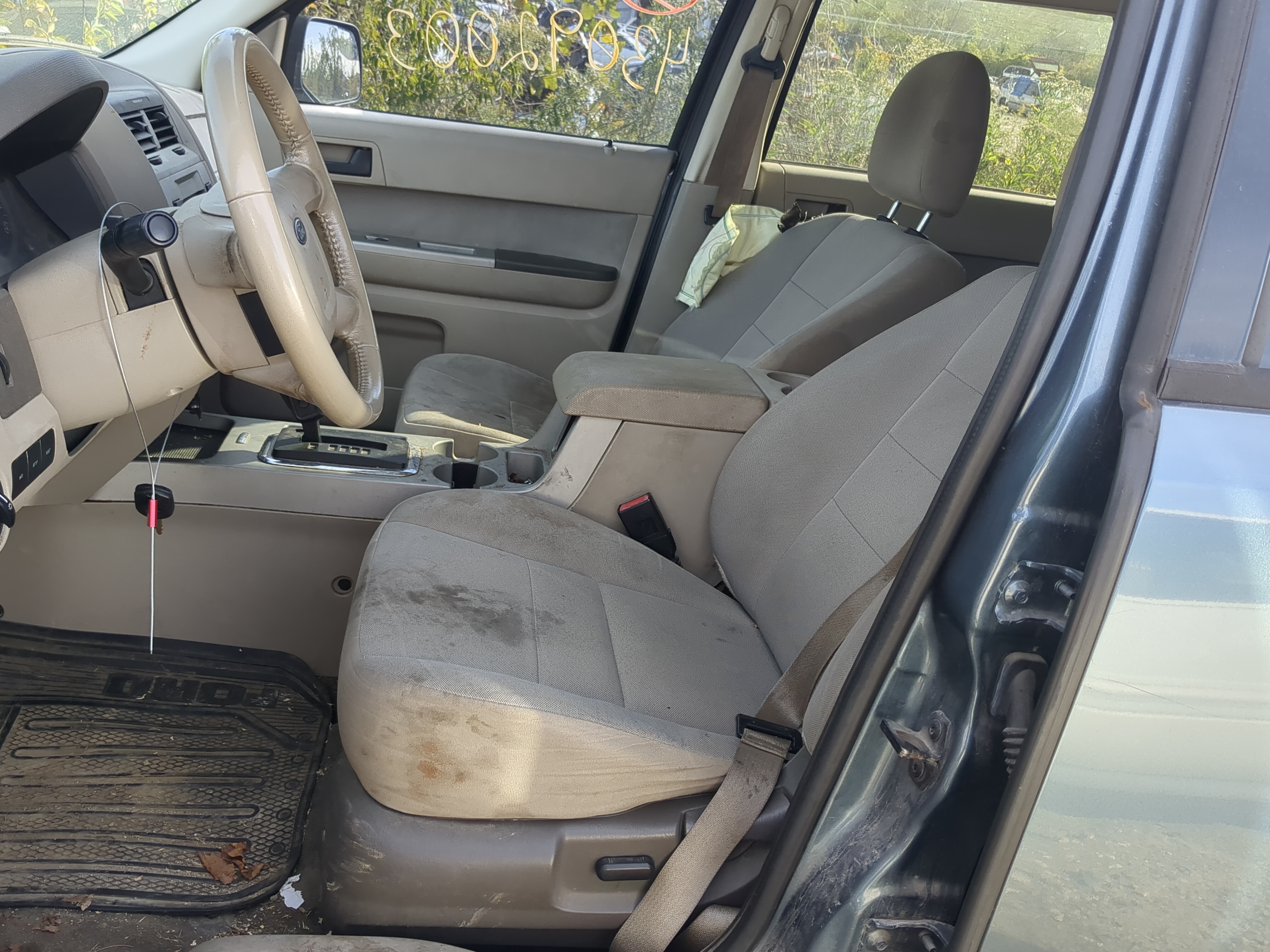 Picture of 2009-2012 Ford Escape Driver Front Seat Oem 1183321