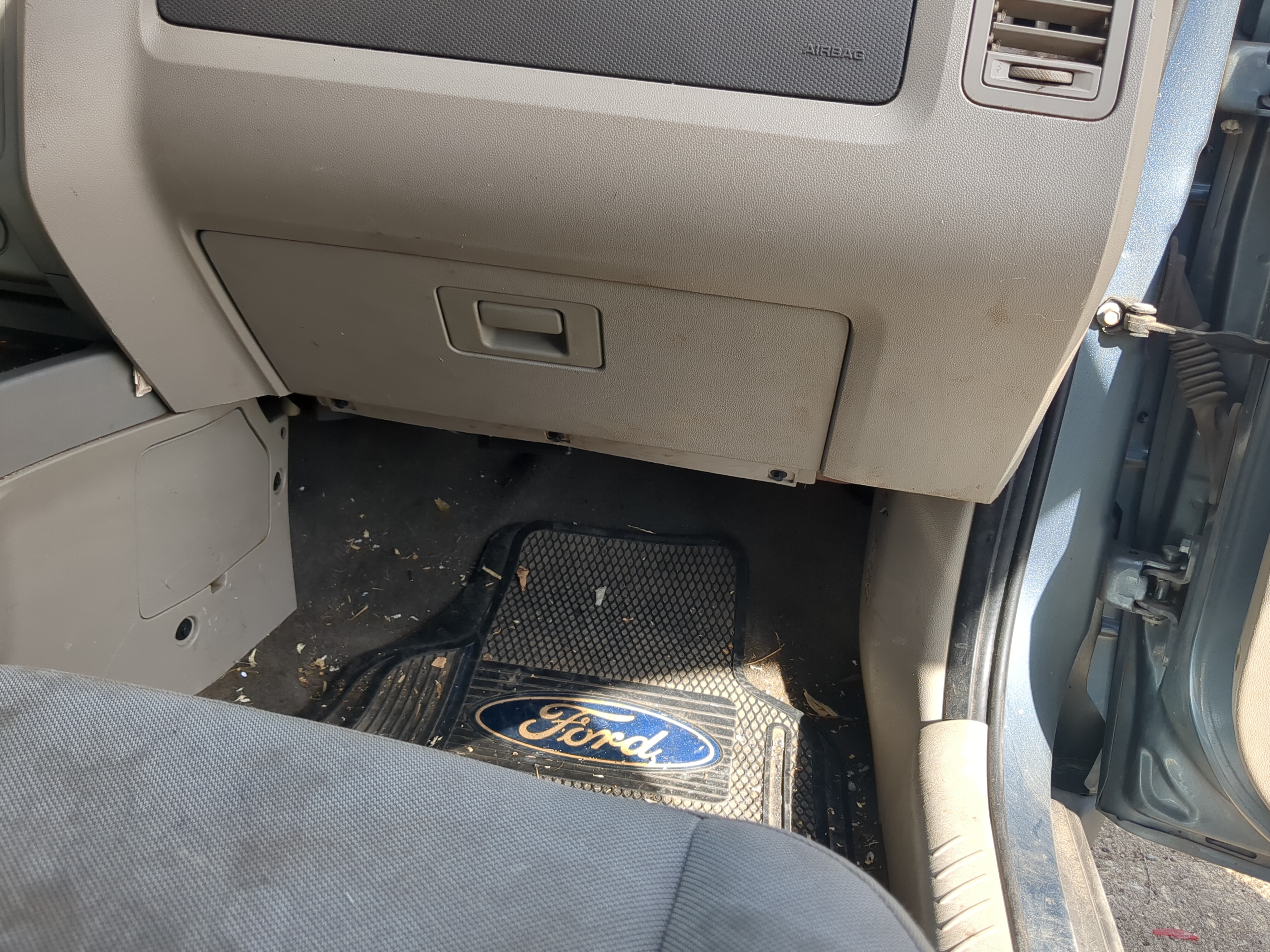 2011 Ford Escape Passenger Glove Box Door Storage Compartment 1183340 - Oemusedautoparts1.com