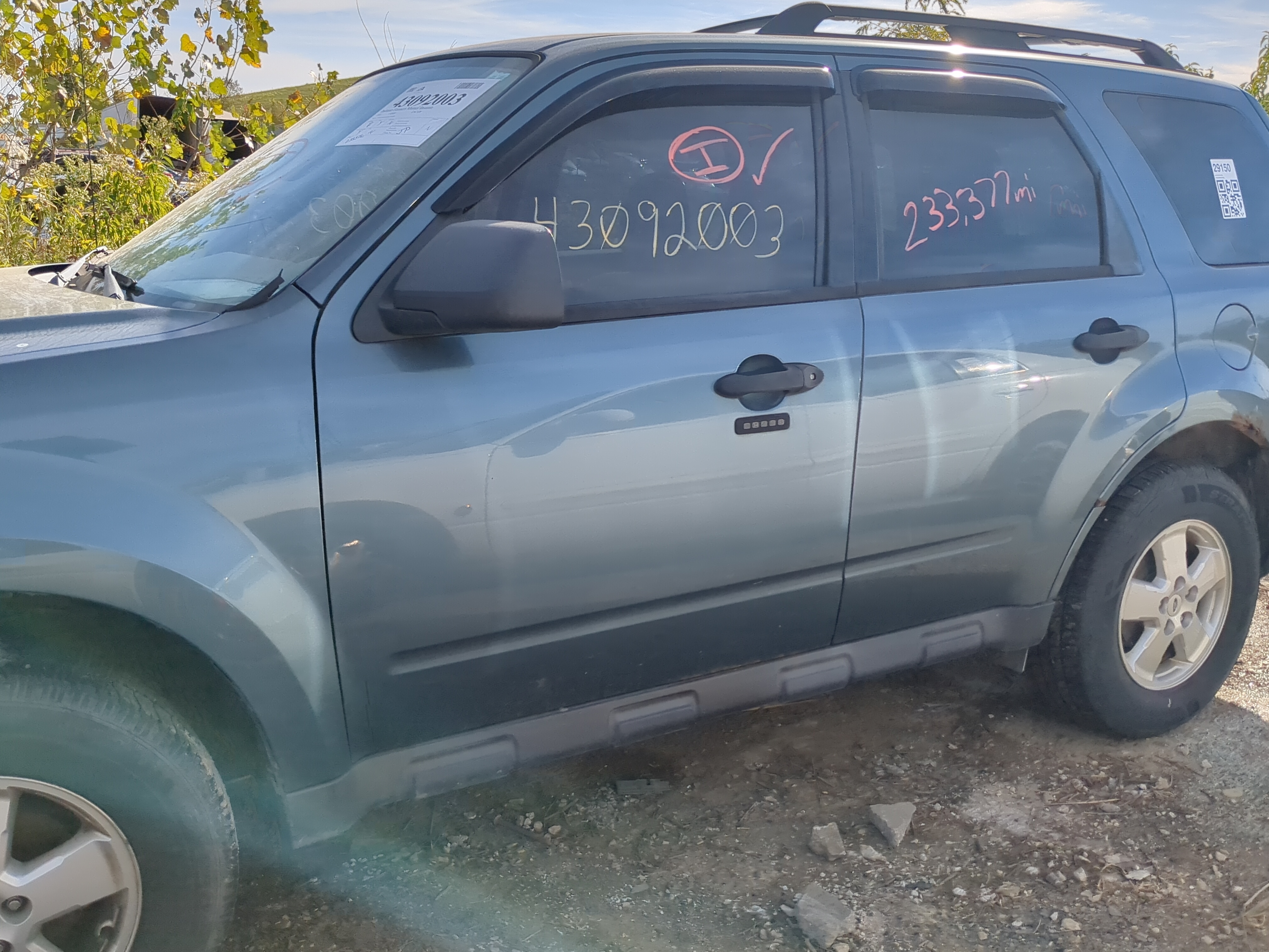 2009-2012 Ford Escape Driver Front Door Oem 1183348 - Oemusedautoparts1.com