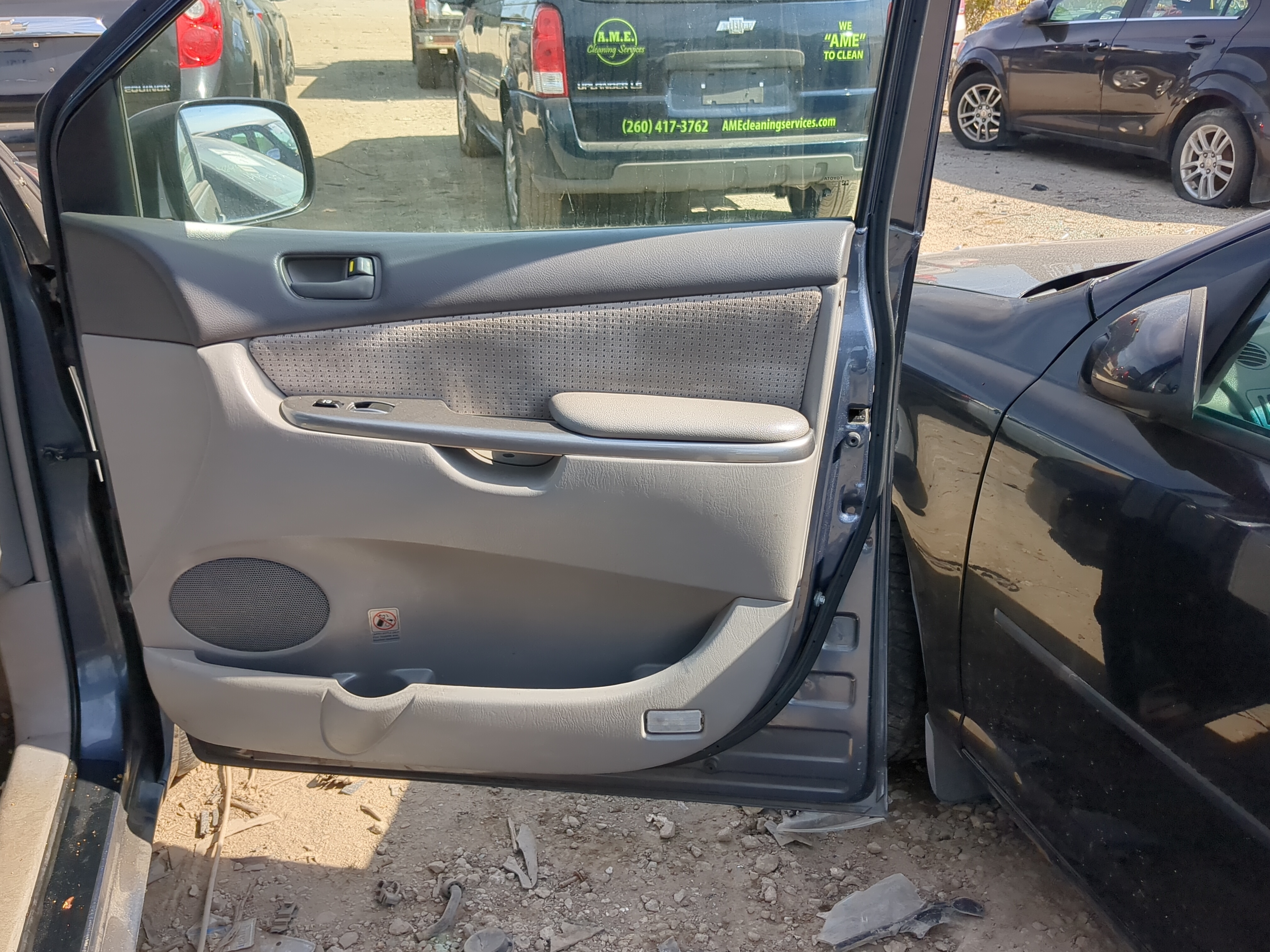 Picture of 2008 Toyota Sienna Front Right Passenger Interior Door Panel Trim 1183503