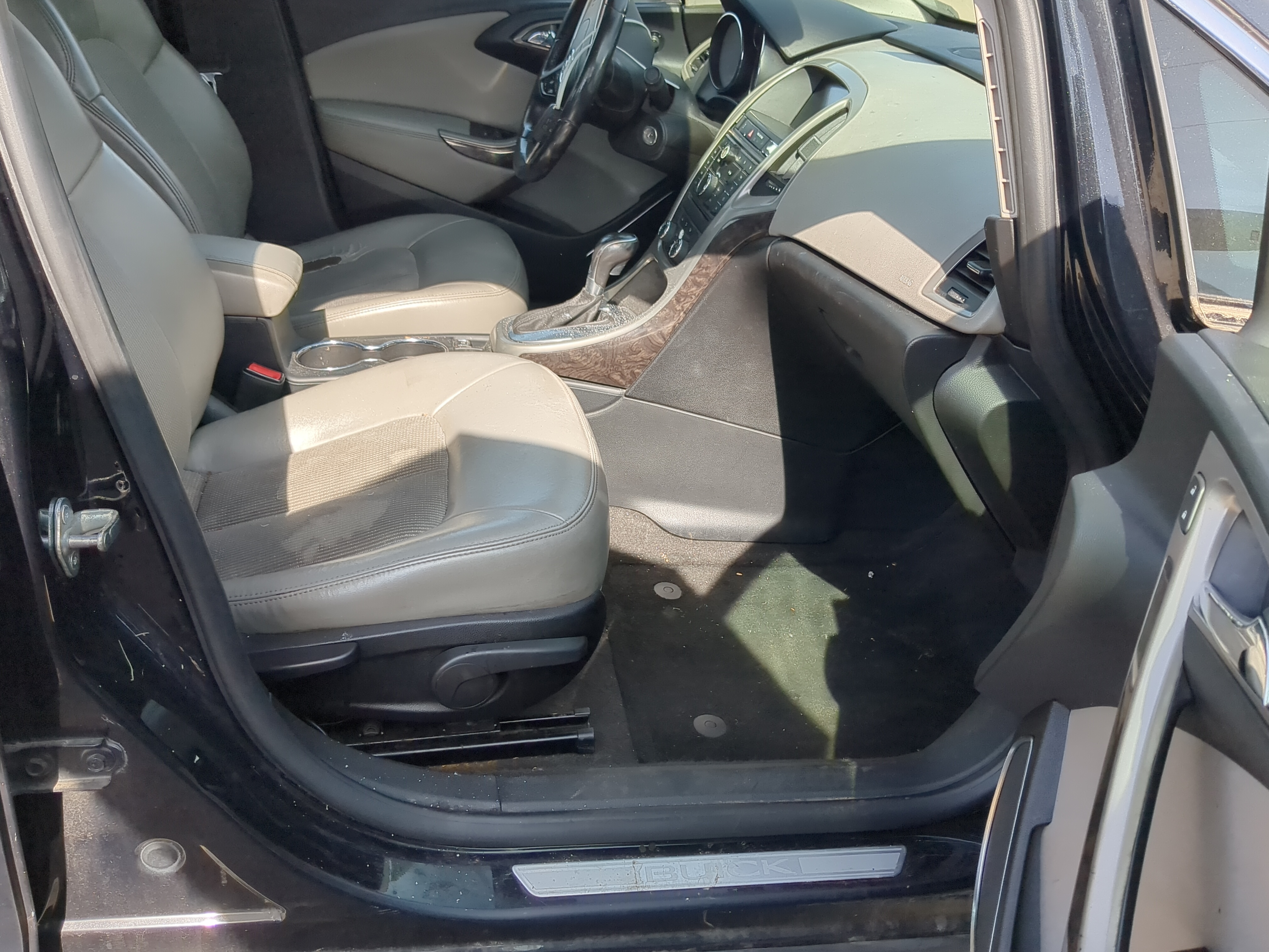 Picture of 2013-2014 Buick Verano Passenger Front Seat Oem 1183803