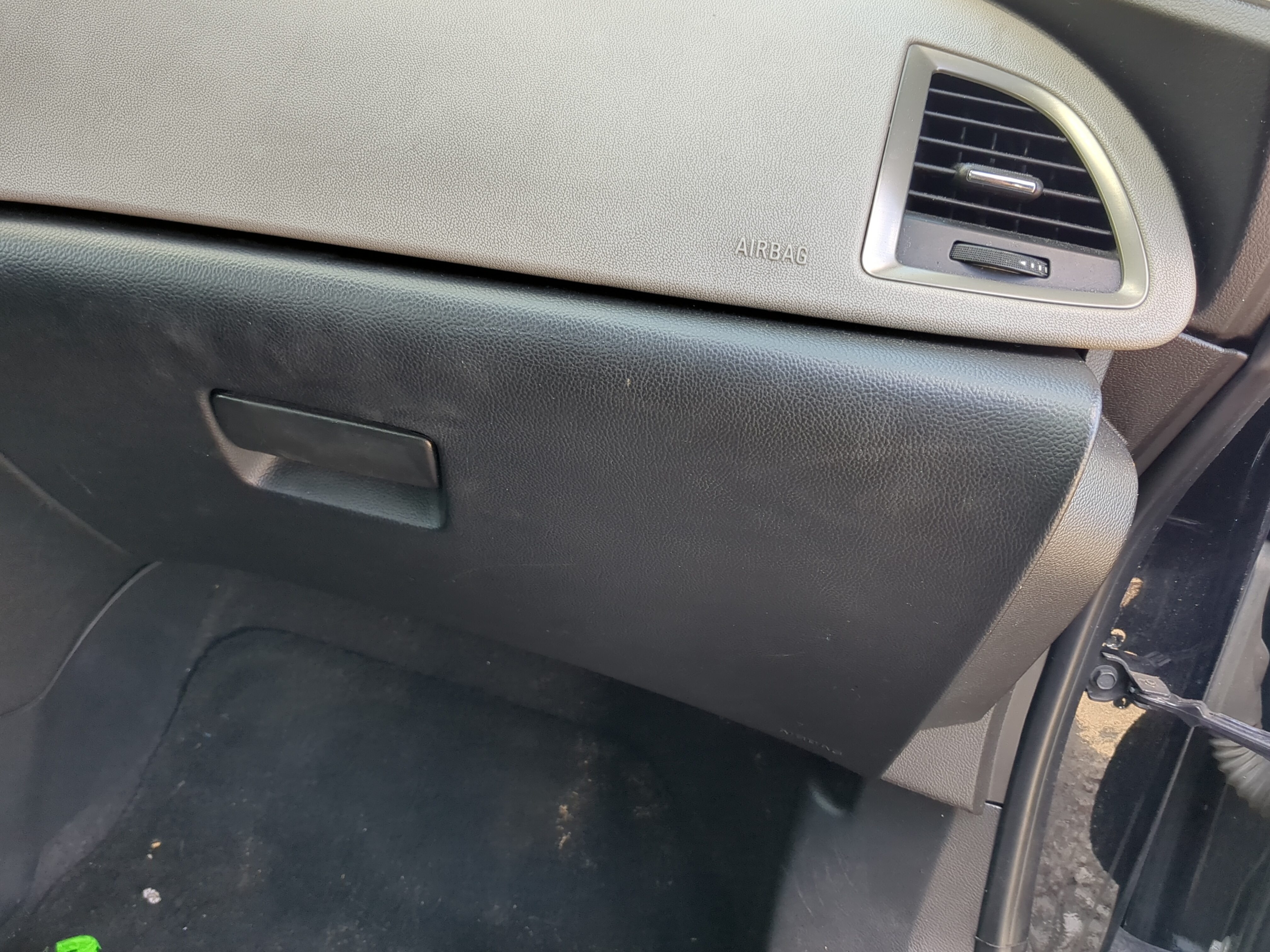 2014 Buick Verano Passenger Glove Box Door Storage Compartment 1183841 - Oemusedautoparts1.com