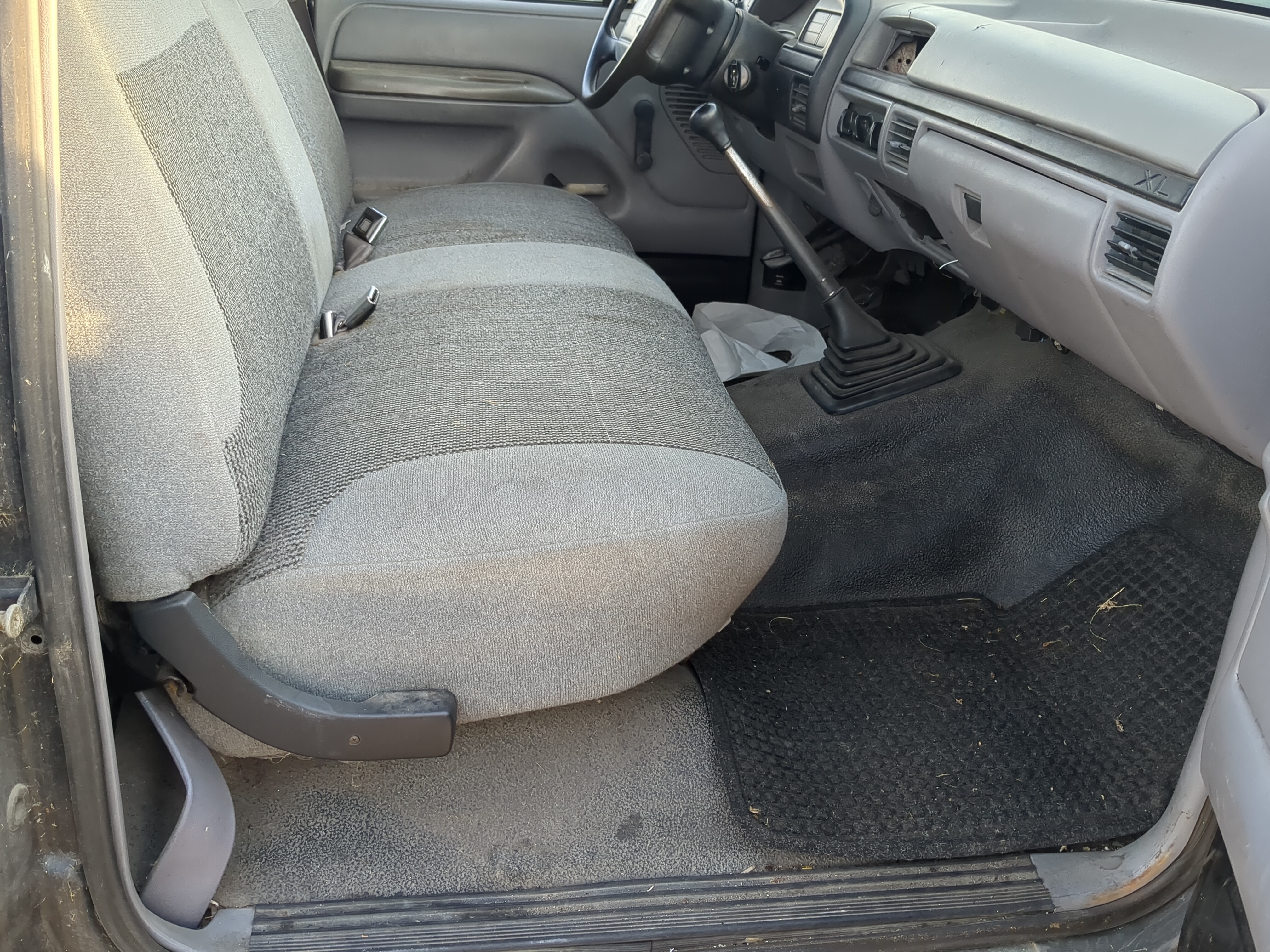 Picture of 1996 Ford F-150 Passenger Front Seat Oem 1184029