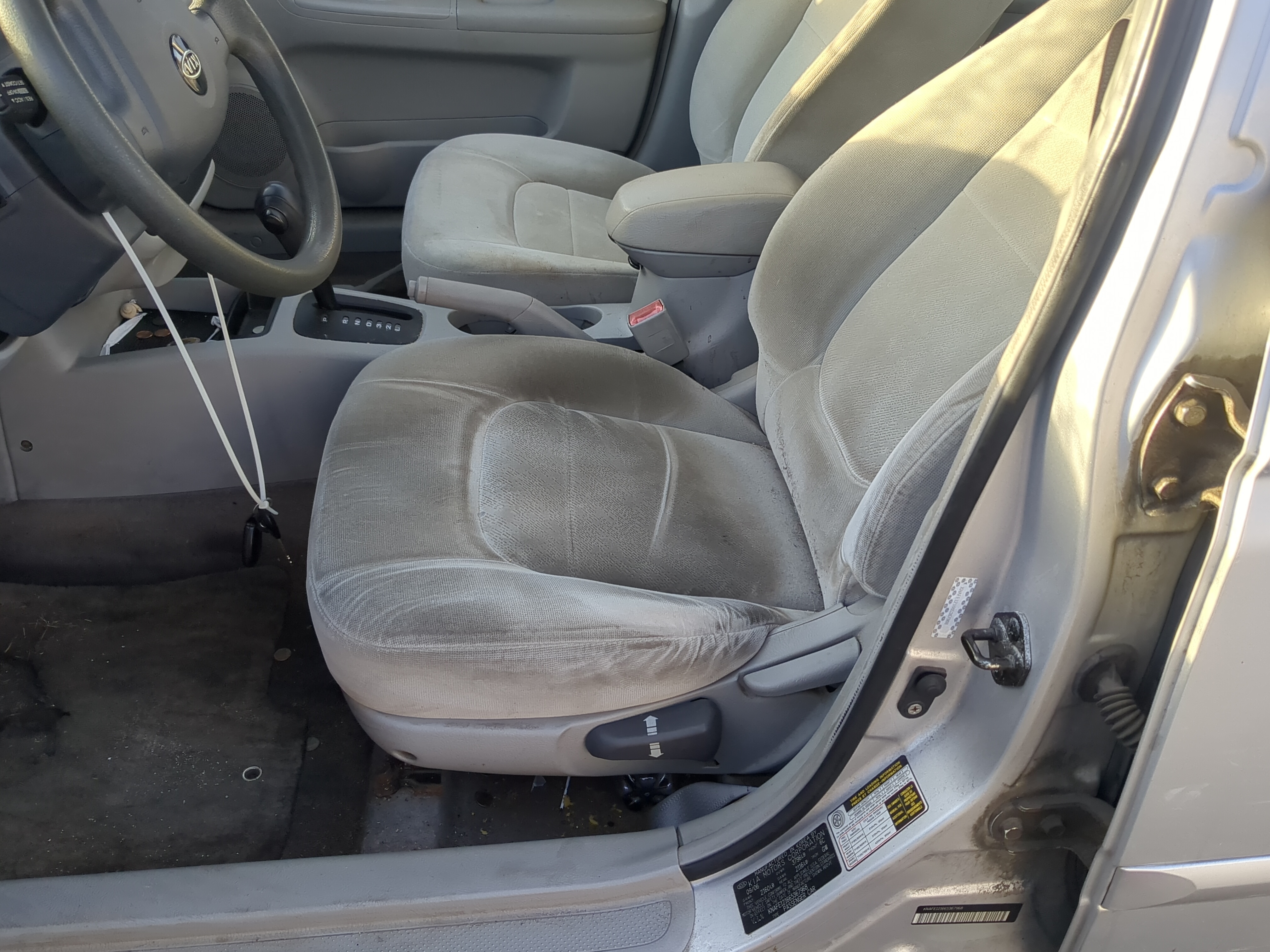 Picture of 2004-2009 Kia Spectra Driver Front Seat Oem 1184348