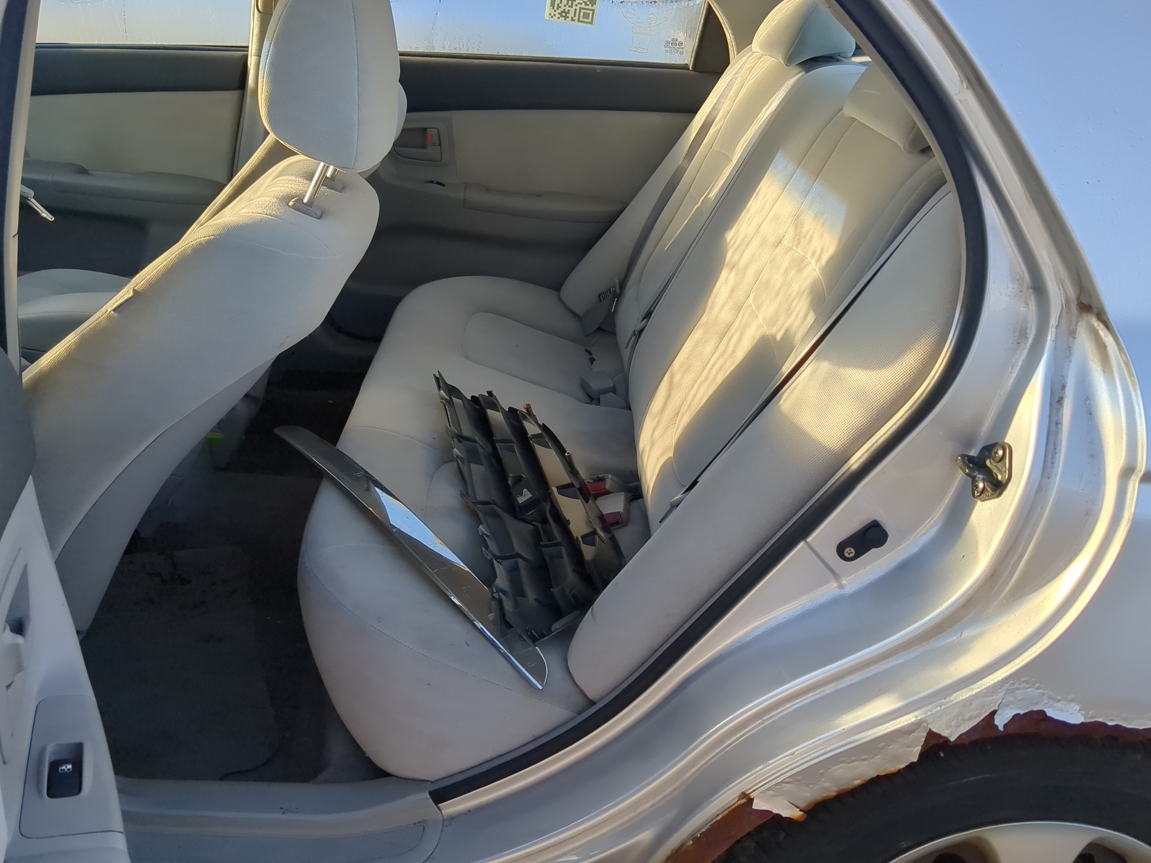 2006 Kia Spectra Rear Seat Oem 1184367 - Oemusedautoparts1.com