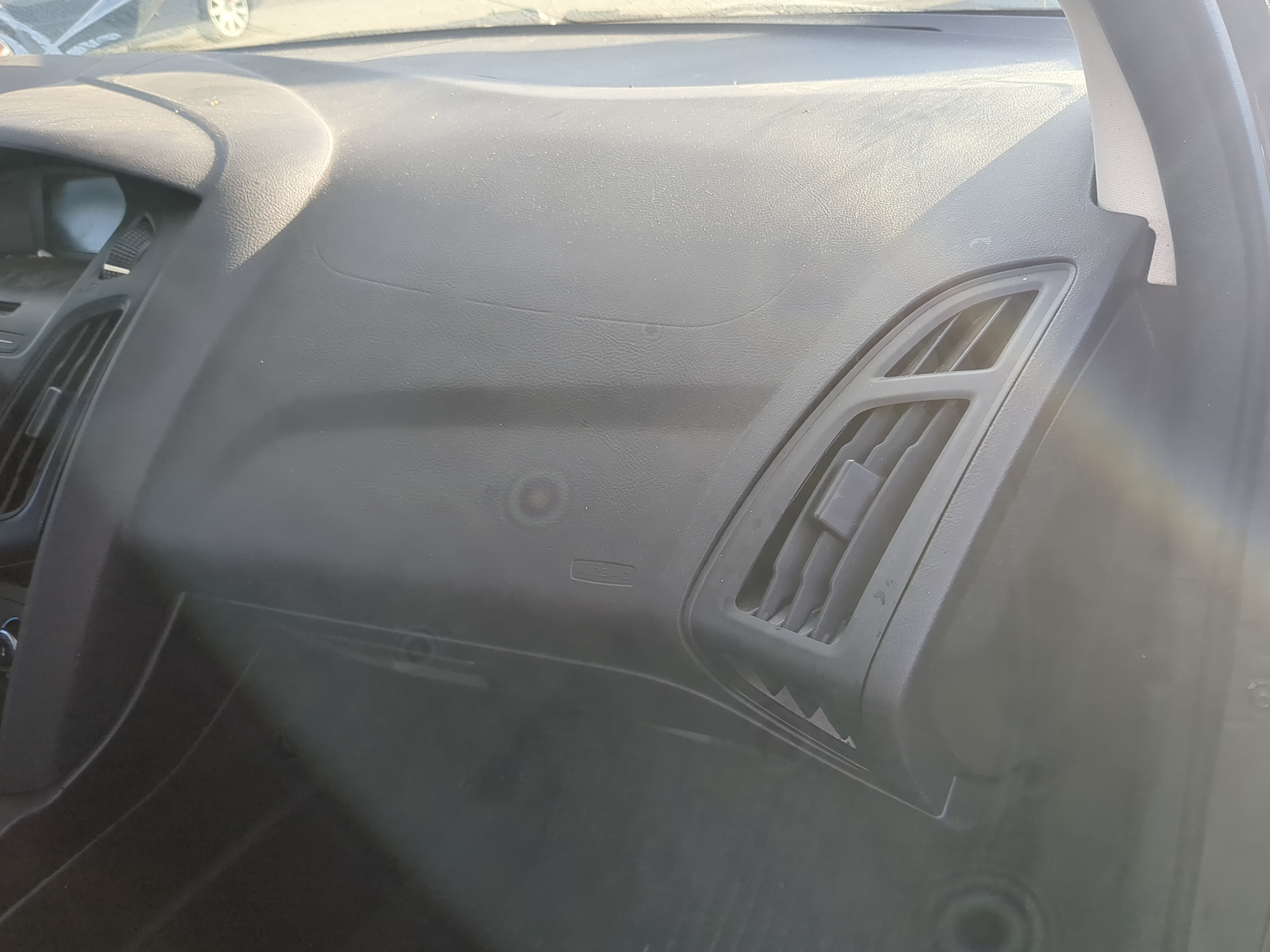 2015-2018 Ford Focus Air Bag Passenger Right Dashboard Oem 1184568 - Oemusedautoparts1.com