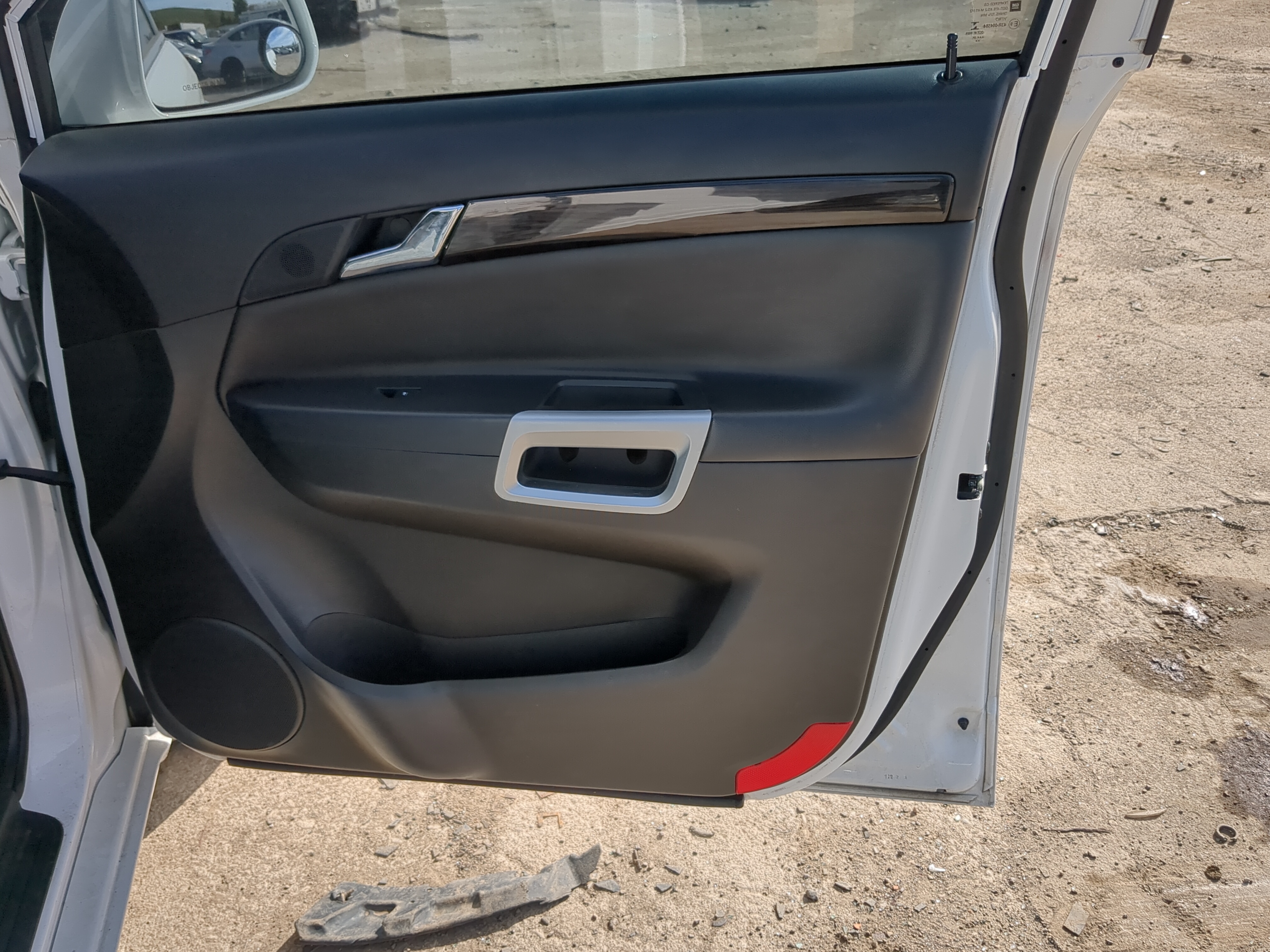 Picture of Door Panels 2014 CHEVROLET CAPTIVA SPORT